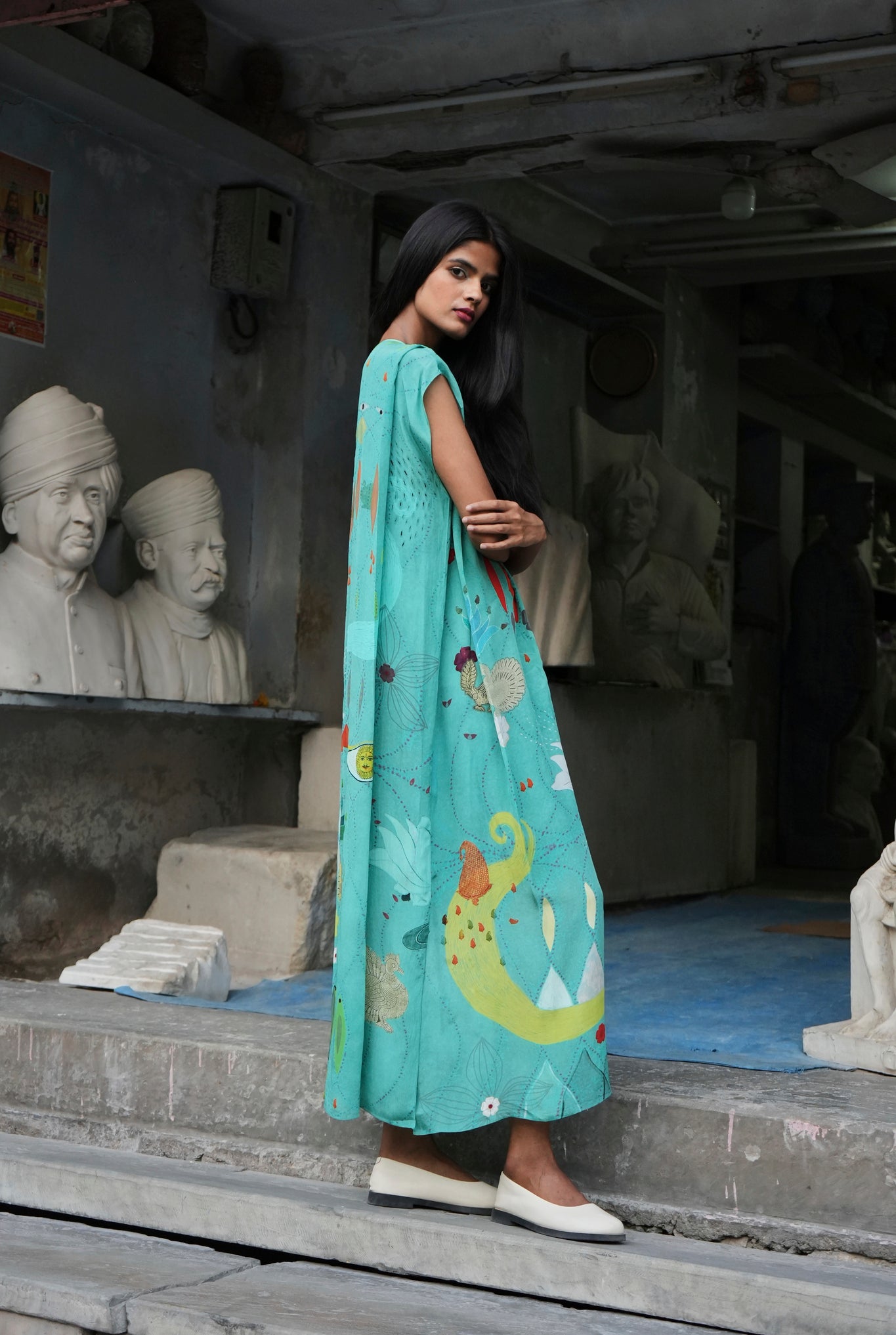 Pleated Crepe Kaftaan In Chetti Green Crepe - CiceroniDressesNIKYTA