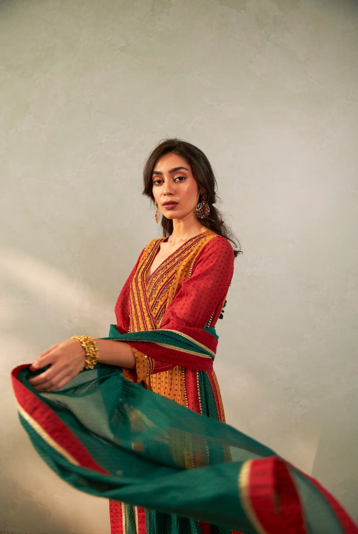 Rang Rasiya Embroidered Dupatta - CiceroniDupattaPants and Pajamas