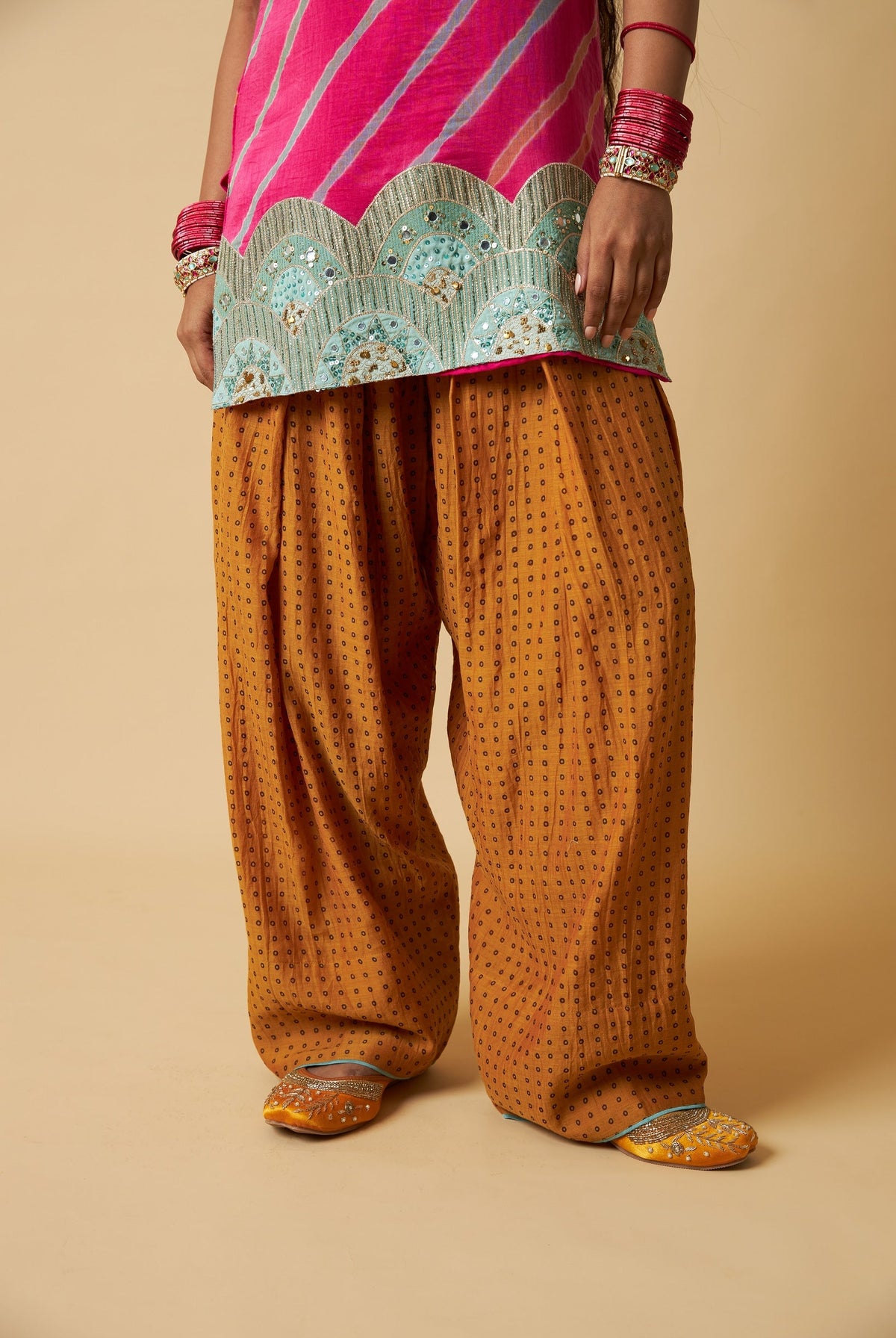 Rani Mastani Embroidered Kurta Set- Set of 3 - CiceroniKurta Set, Festive WearPants and Pajamas