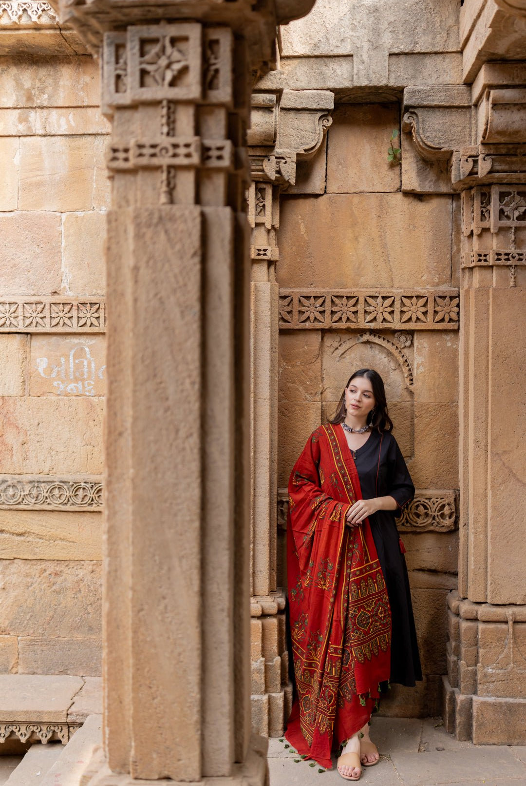 Rann Black Kurta Set with Ajrakh Dupatta - CiceroniKurta Set, Everyday WearMaidaan