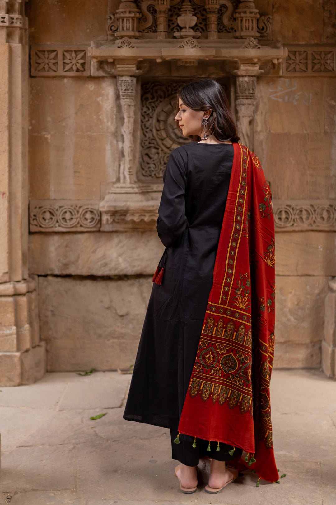 Rann Black Kurta Set with Ajrakh Dupatta - CiceroniKurta Set, Everyday WearMaidaan