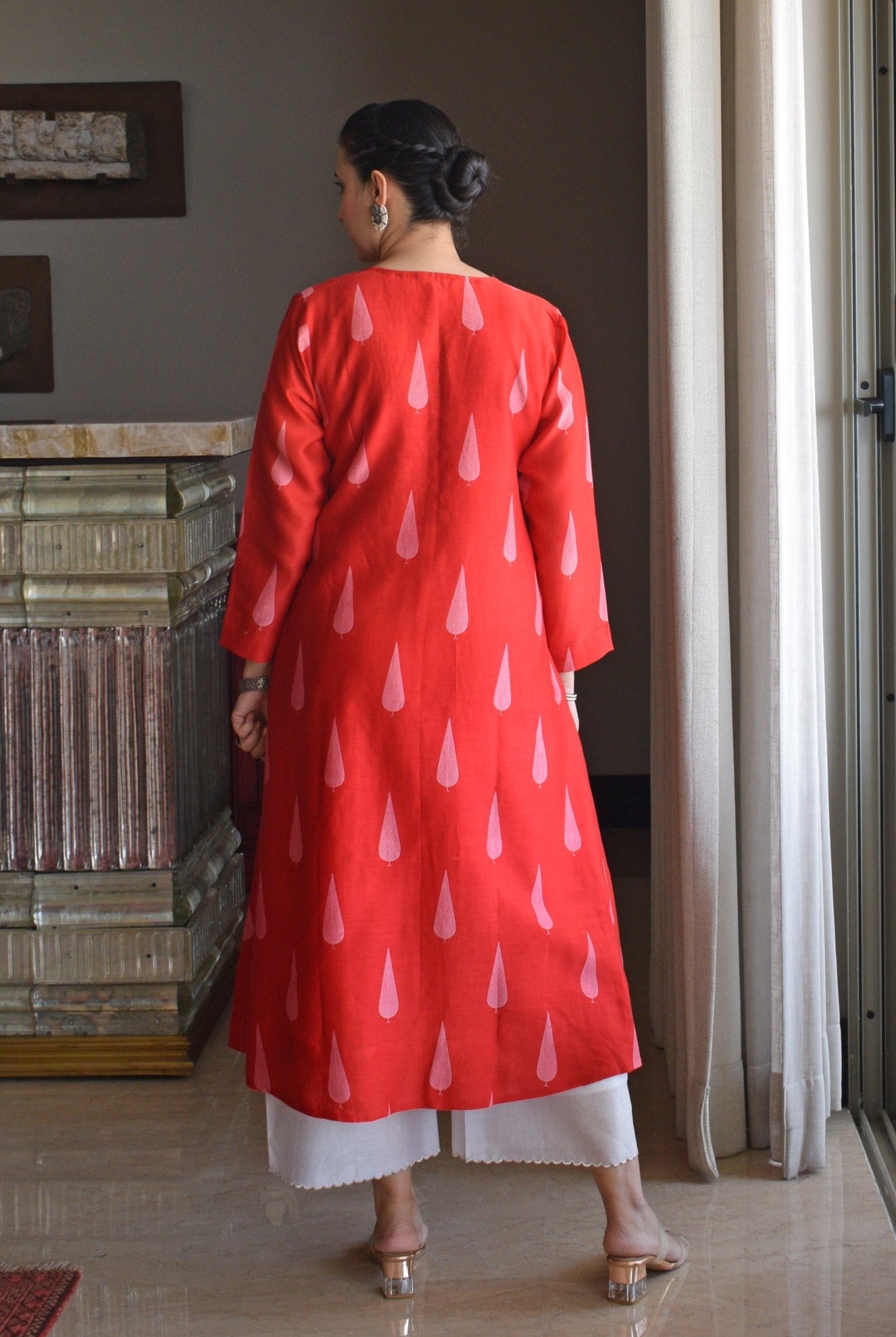 Red Chanderi Kurta with Off White Chanderi Scallop Pyjama - CiceroniKurta Set, Festive wearHouse of Moxa