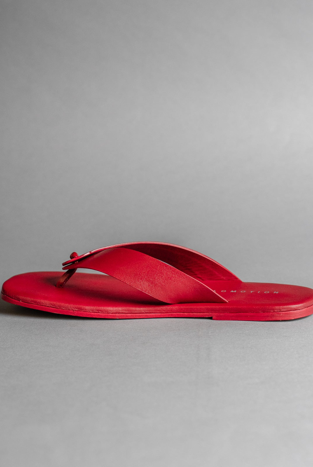 Red Knot Flip Flops - Women - CiceroniFlatsSlomotion