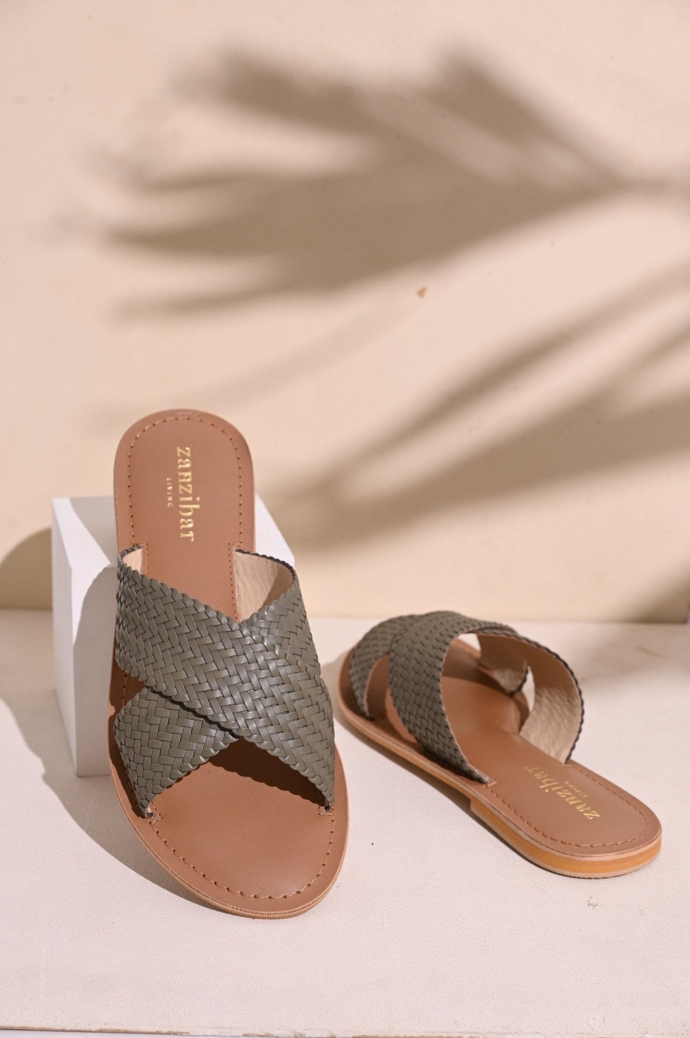 Rovers In Green - CiceroniFlatsZanzibar Living