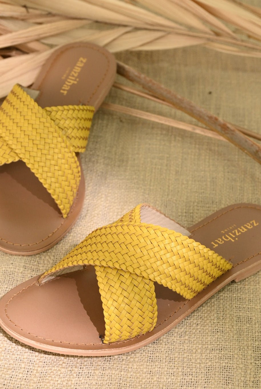 Rovers In Yellow - CiceroniFlatsZanzibar Living