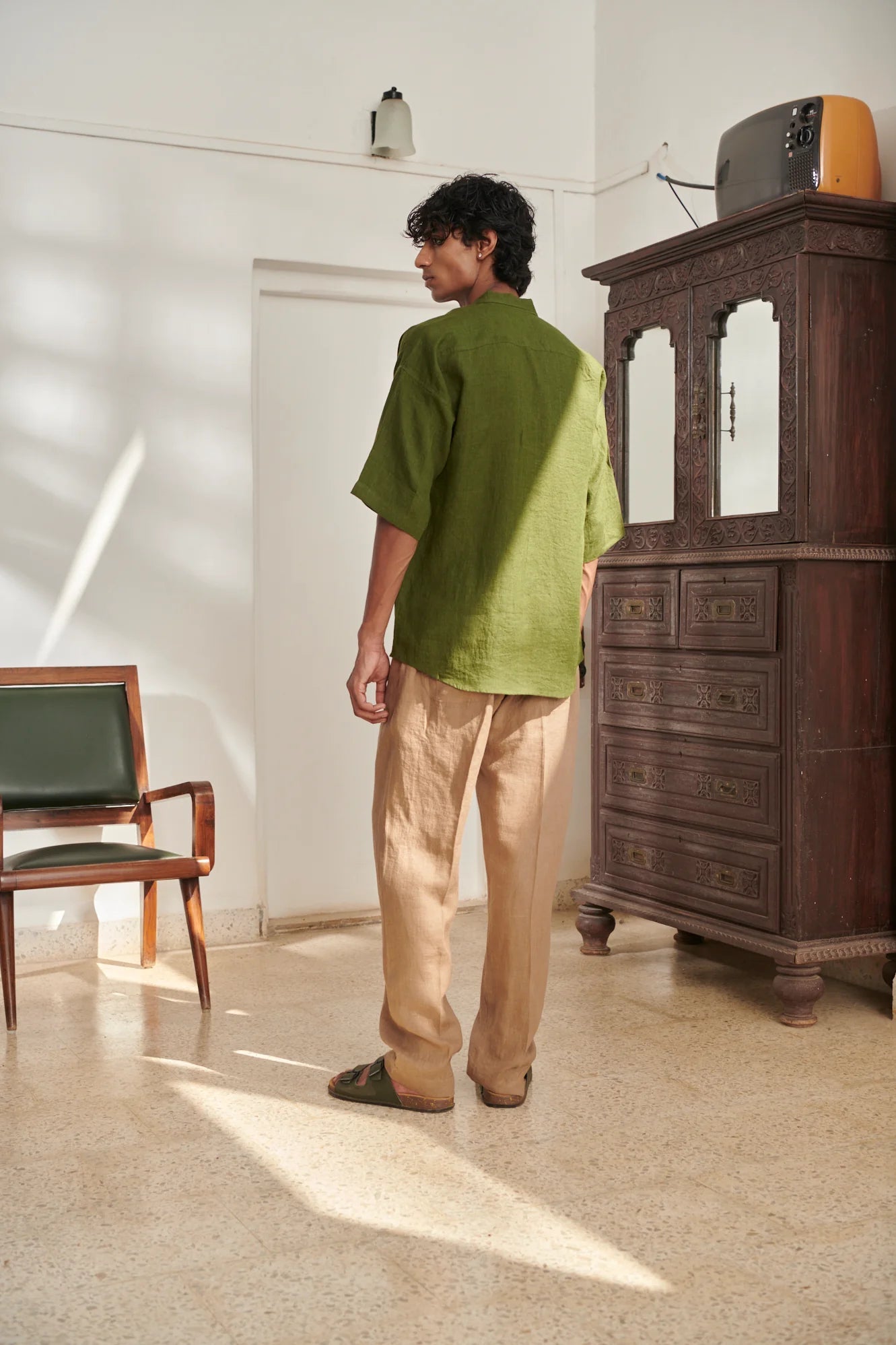 Safari Linen Men's Pleated Camp Collar Shirt - CiceroniShirtSaphed