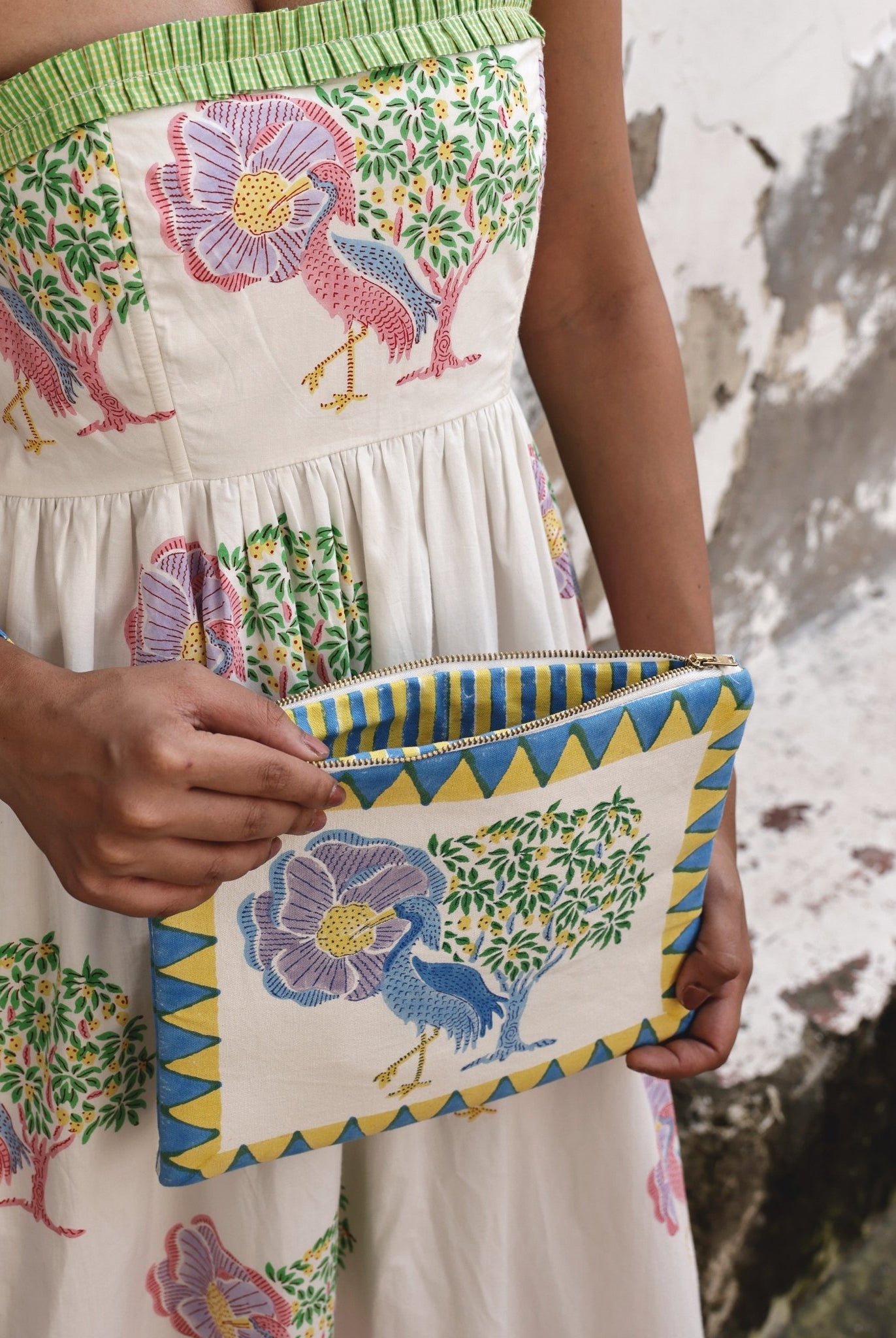 Saras Crane Pouch - CiceroniBagsThe Raw India