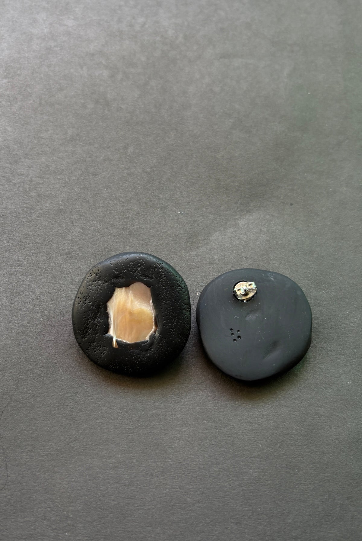 Shell Studs - CiceroniEarringsColoured Ears