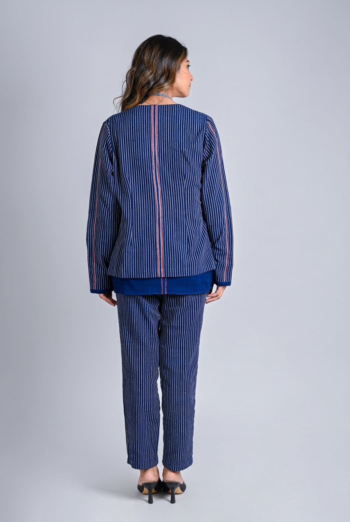 Short Fold Up Sleeve Jacket - CiceroniJacketsRang by Rajvi