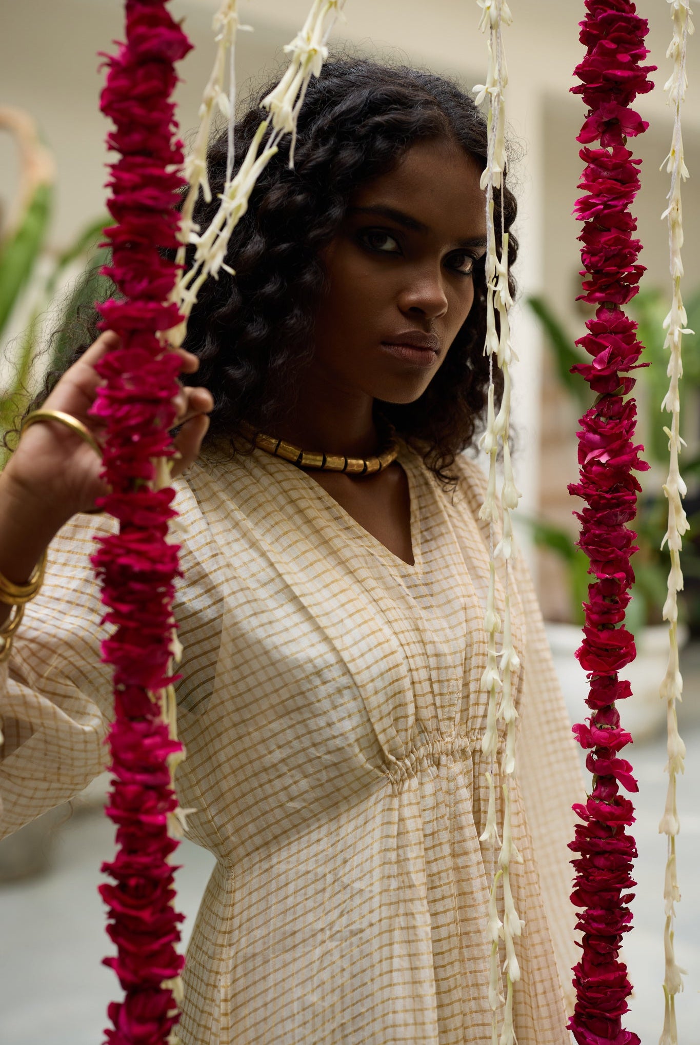 Shringara Gold - Cream White - CiceroniDressesRAAS Life