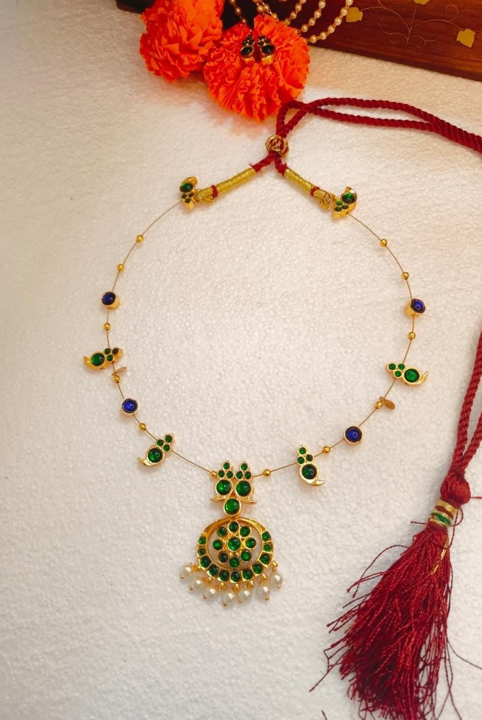 Single Layered Green Kemp Maanga and Blue Stone Necklace - CiceroniNecklace SetAarika