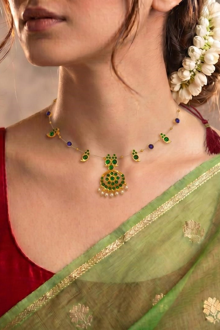 Single Layered Green Kemp Maanga and Blue Stone Necklace - CiceroniNecklace SetAarika