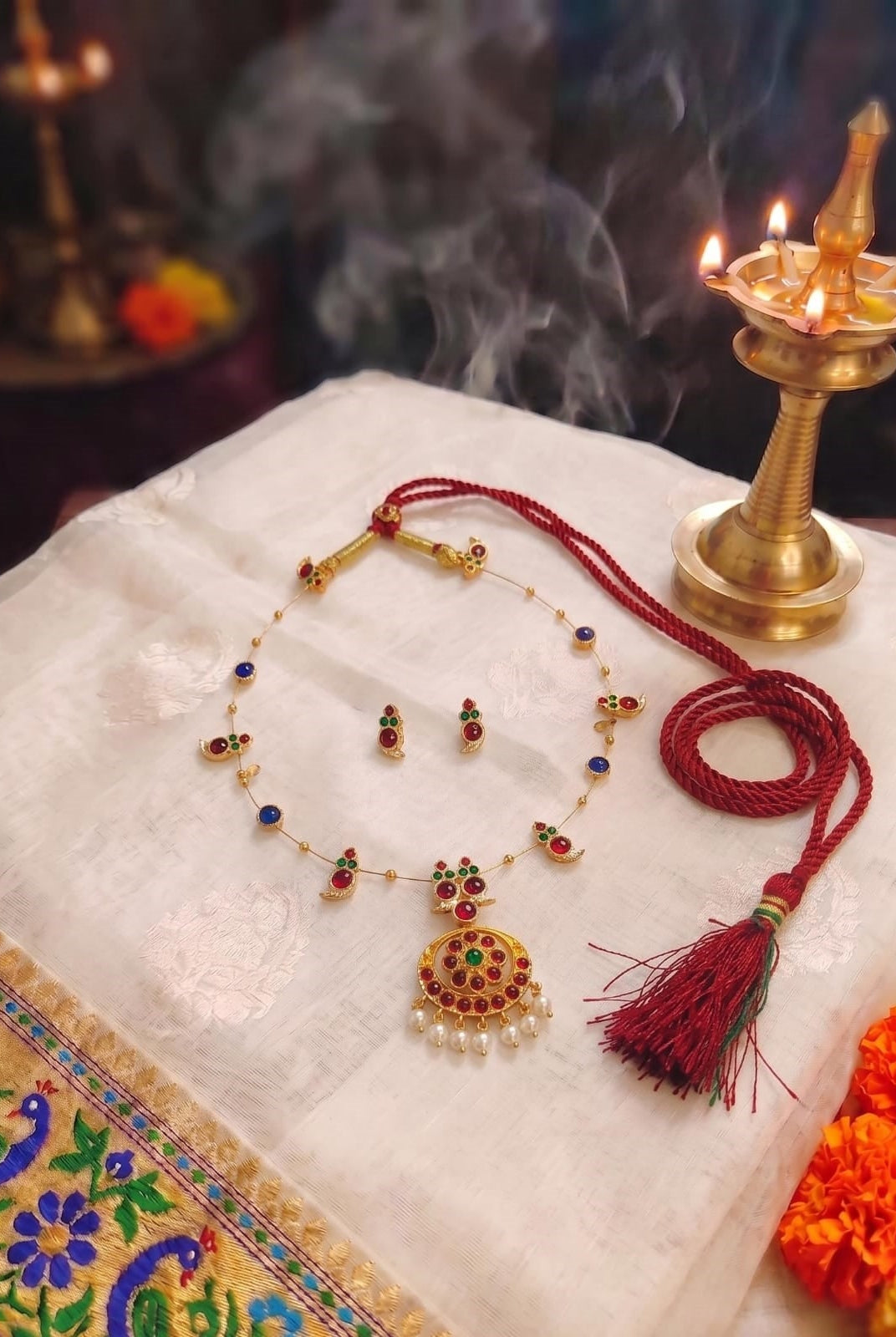 Single Layered Red Kemp Maanga and Blue Stone Necklace - CiceroniNecklace SetAarika