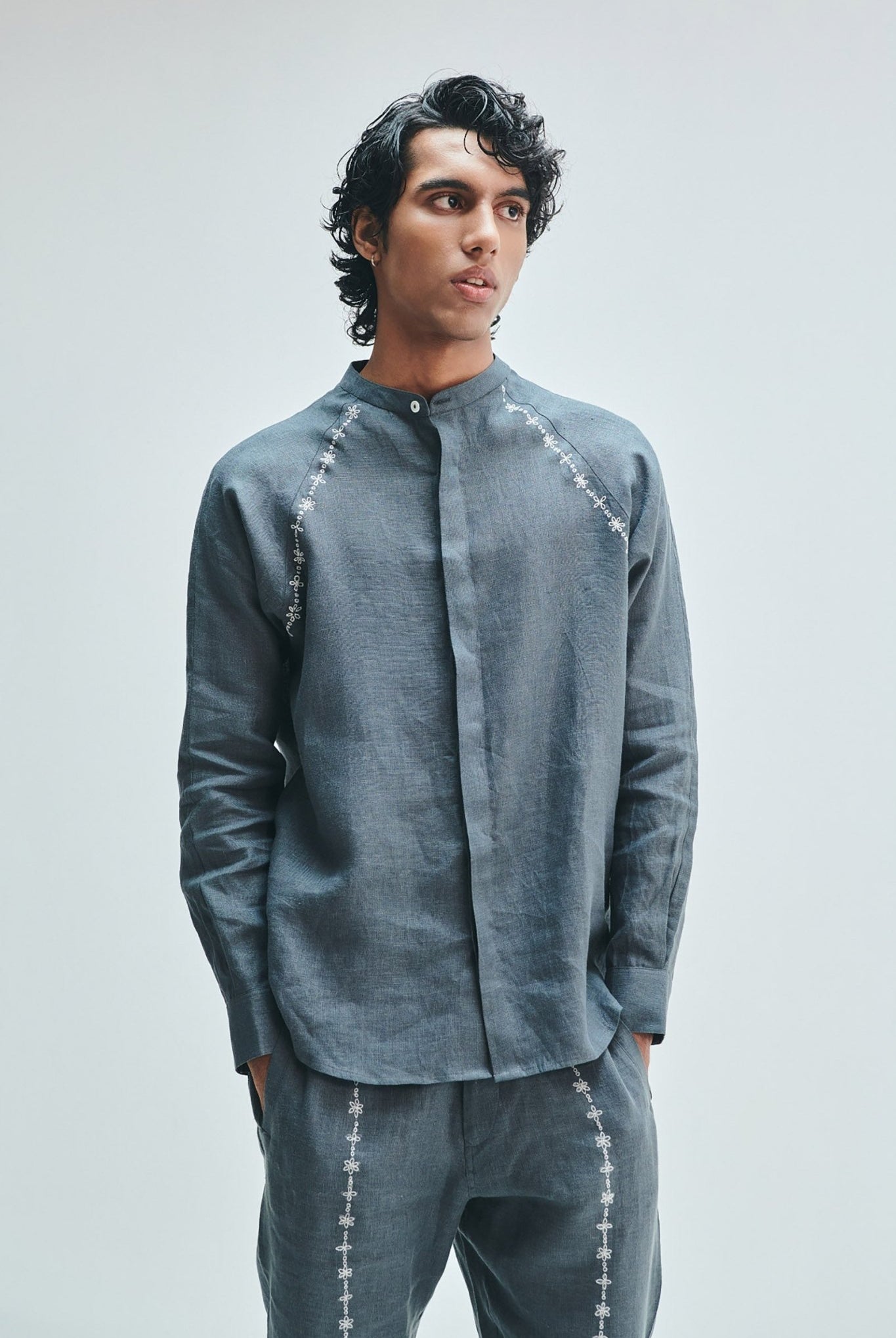 Slate Linen Embroidered Men's Raglan Shirt - CiceroniShirtSaphed