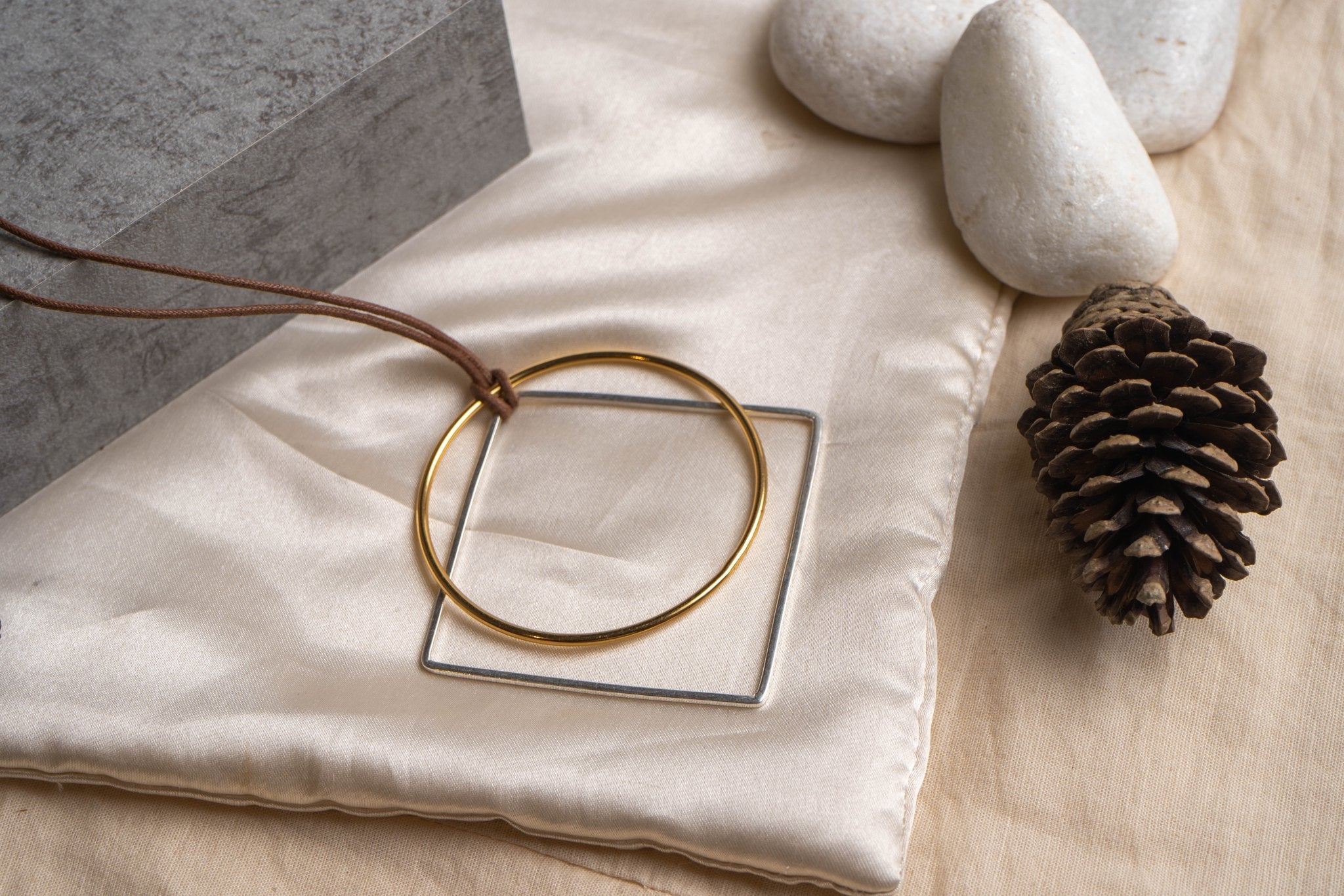 Squircle Necklace - CiceroniNecklaceMerald Curio