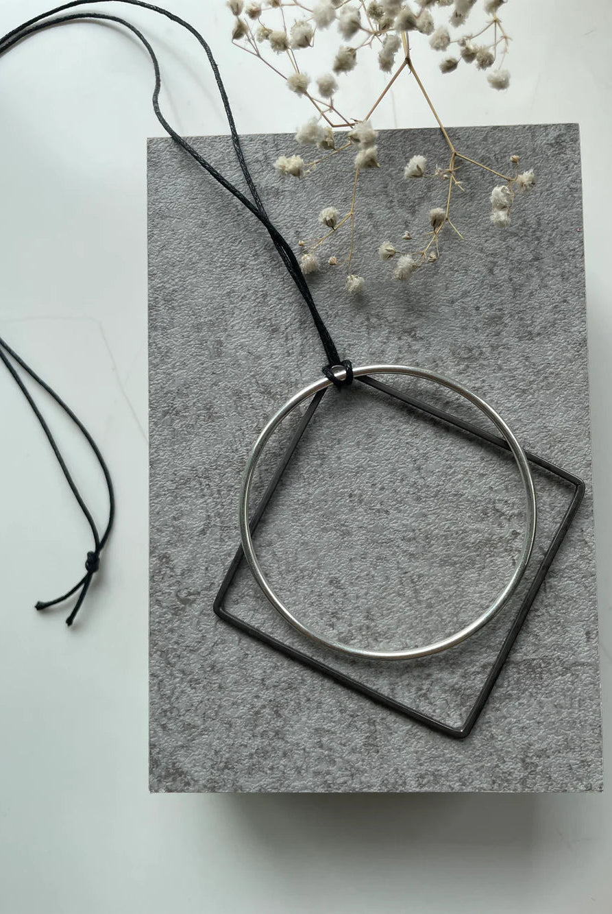 Squircle Necklace - CiceroniNecklaceMerald Curio