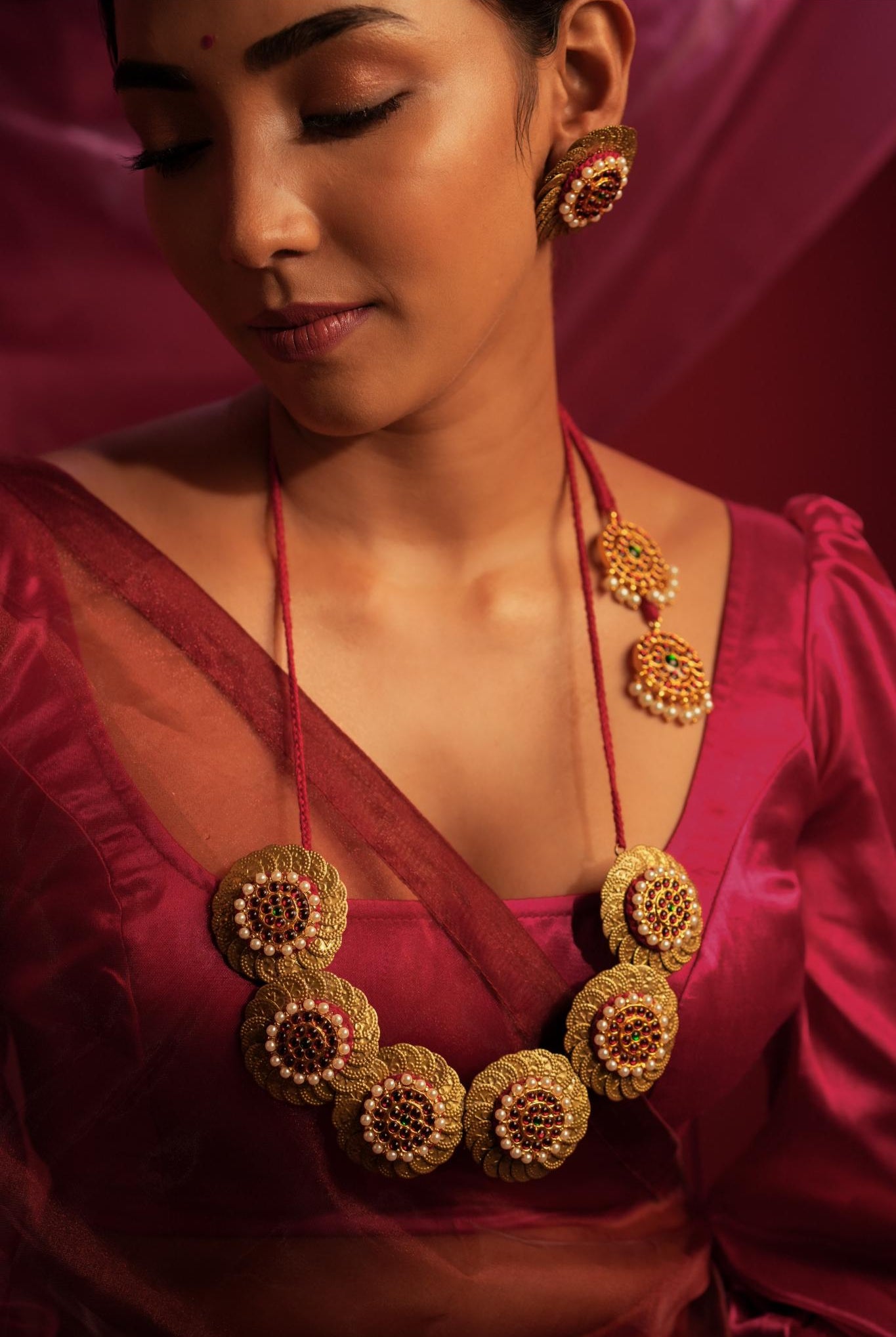 Statement Coined Temple Necklace Round - CiceroniNecklaceAarika