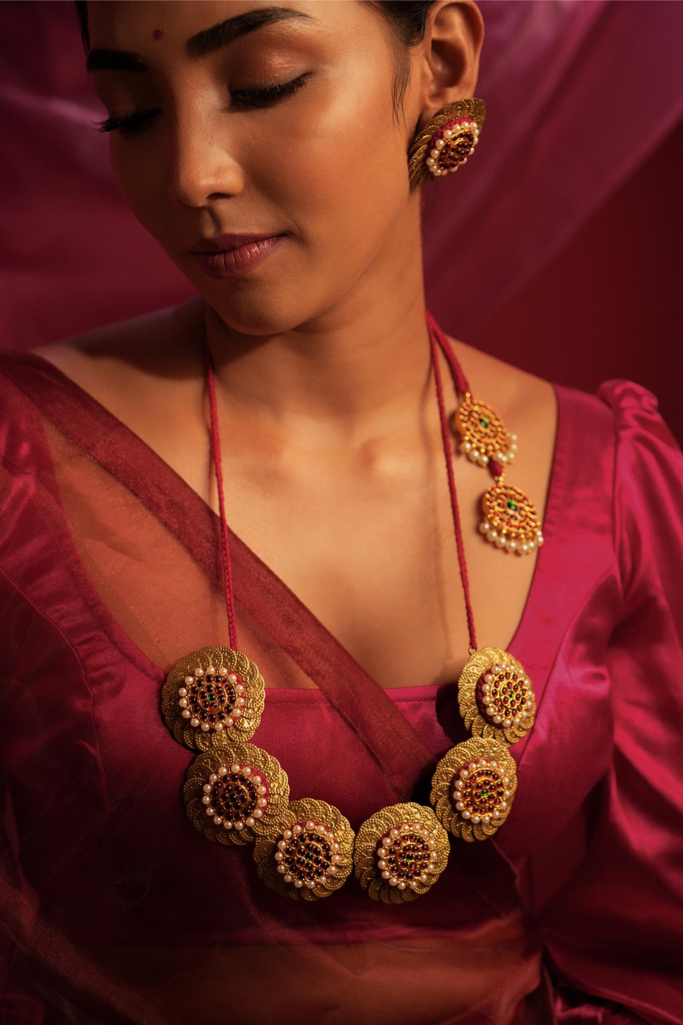 Statement Coined Temple Necklace Round - CiceroniNecklaceAarika