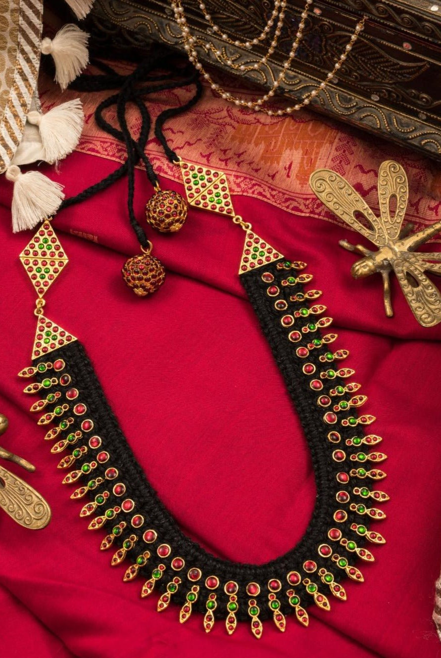 Statement Necklace with V- Temple Motifs - CiceroniNecklaceAarika