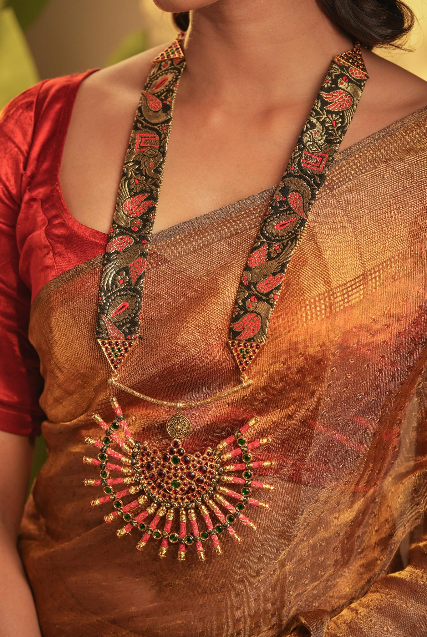 Statement Temple Motif and Brocade Haar - CiceroniNecklaceAarika