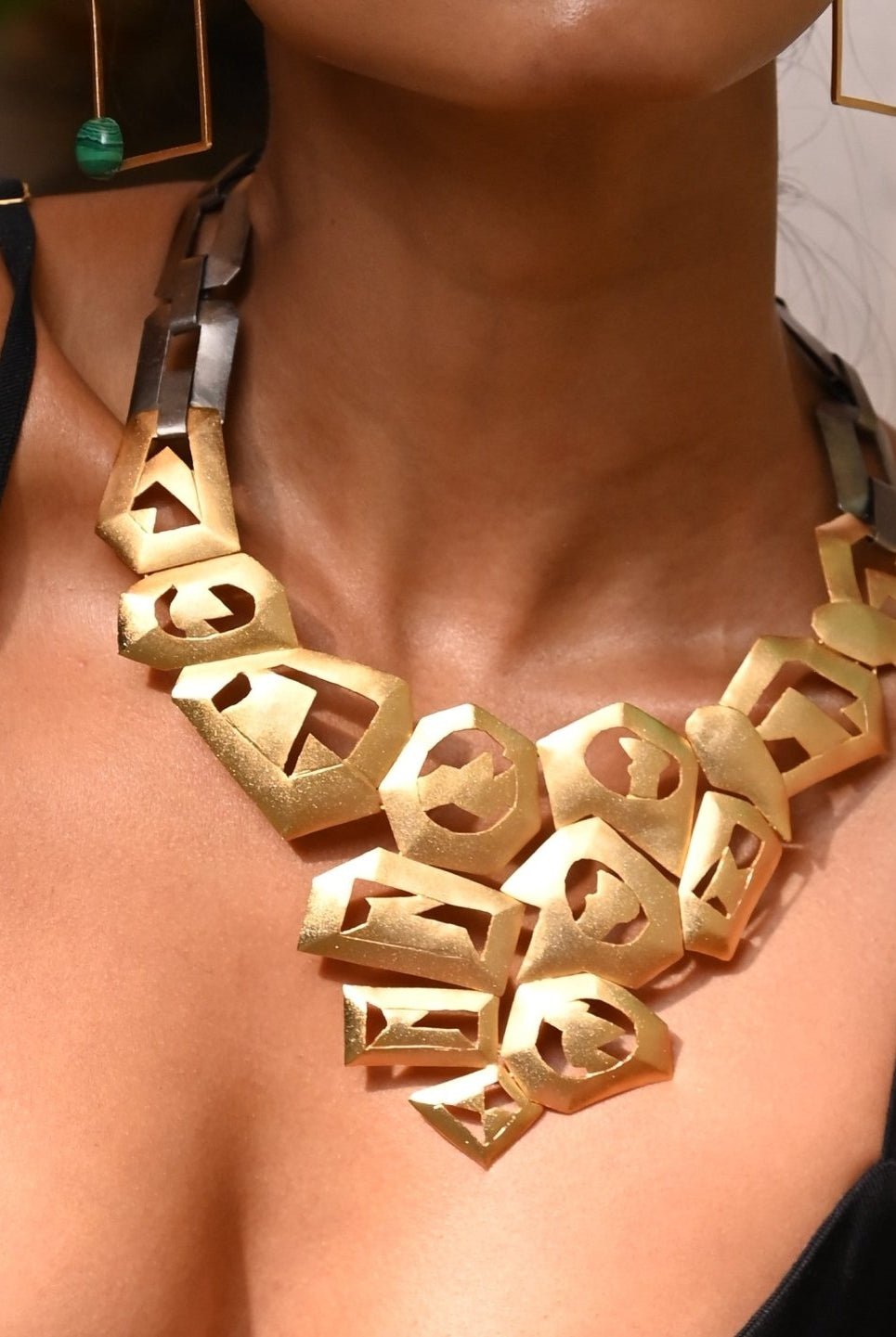 Streaming Neckpiece - CiceroniNeckpieceZaza by Somya