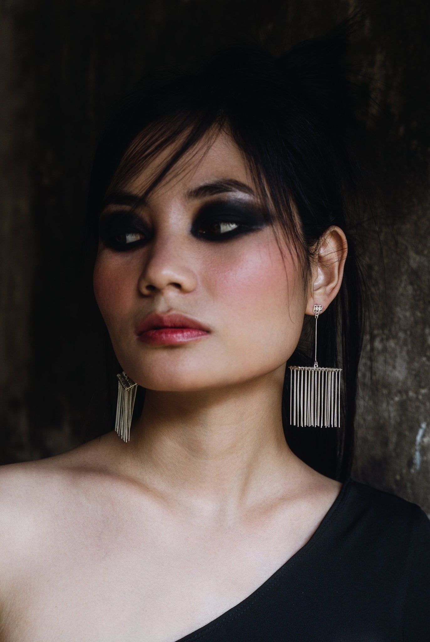 Sway Bold Earrings - CiceroniEarringsBaka