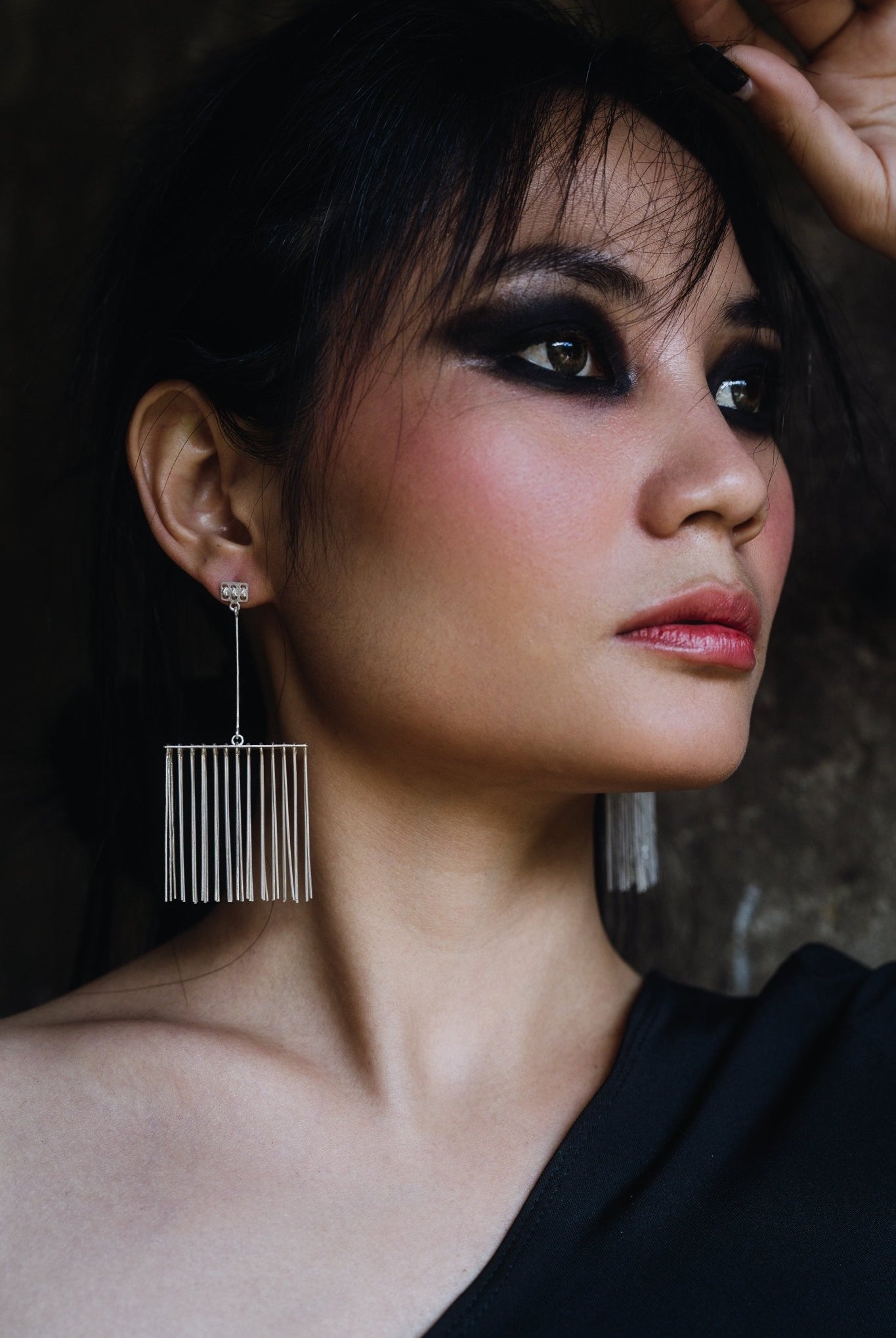 Sway Bold Earrings - CiceroniEarringsBaka