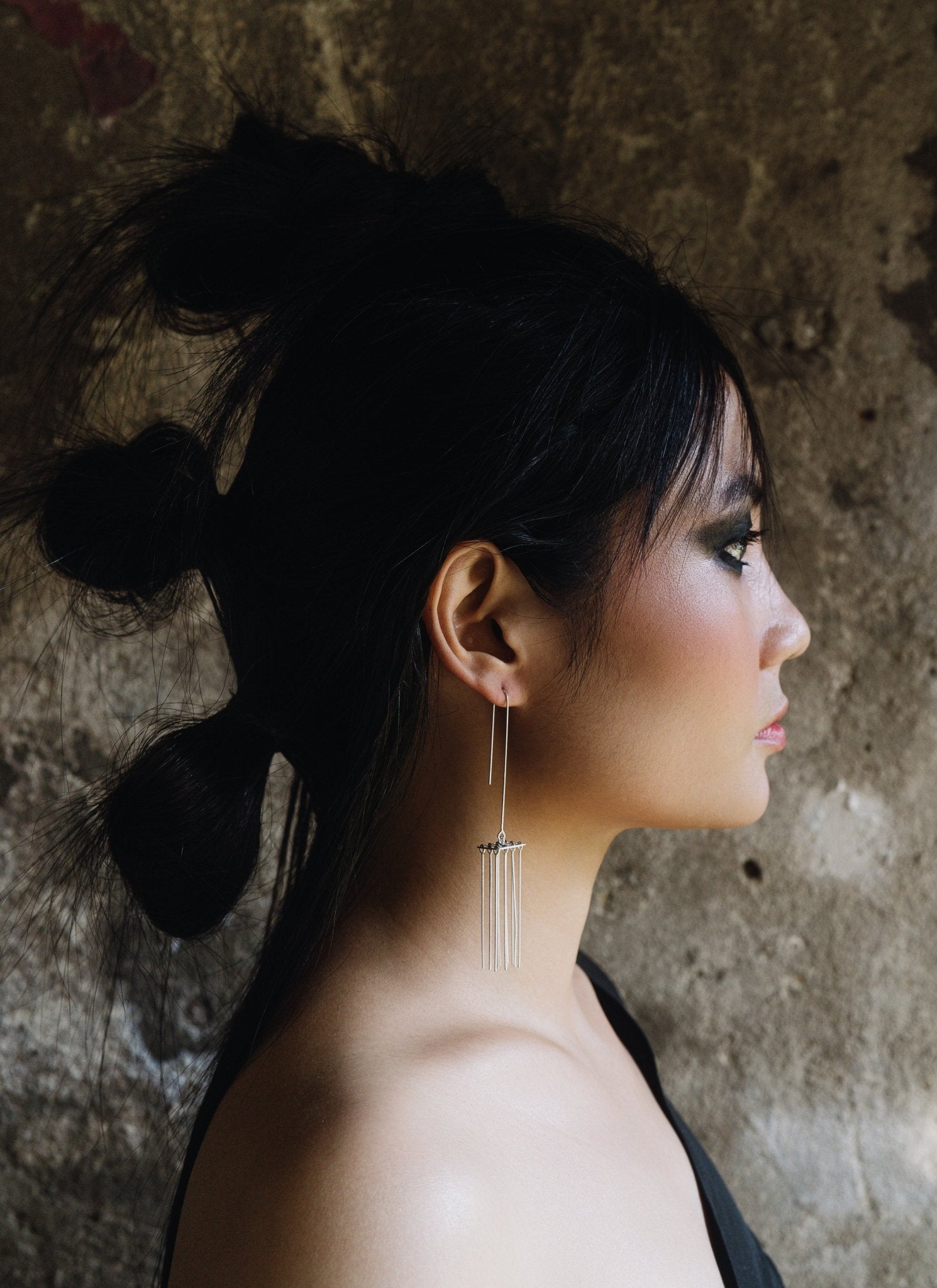 Sway Solo Earrings - CiceroniEarringsBaka