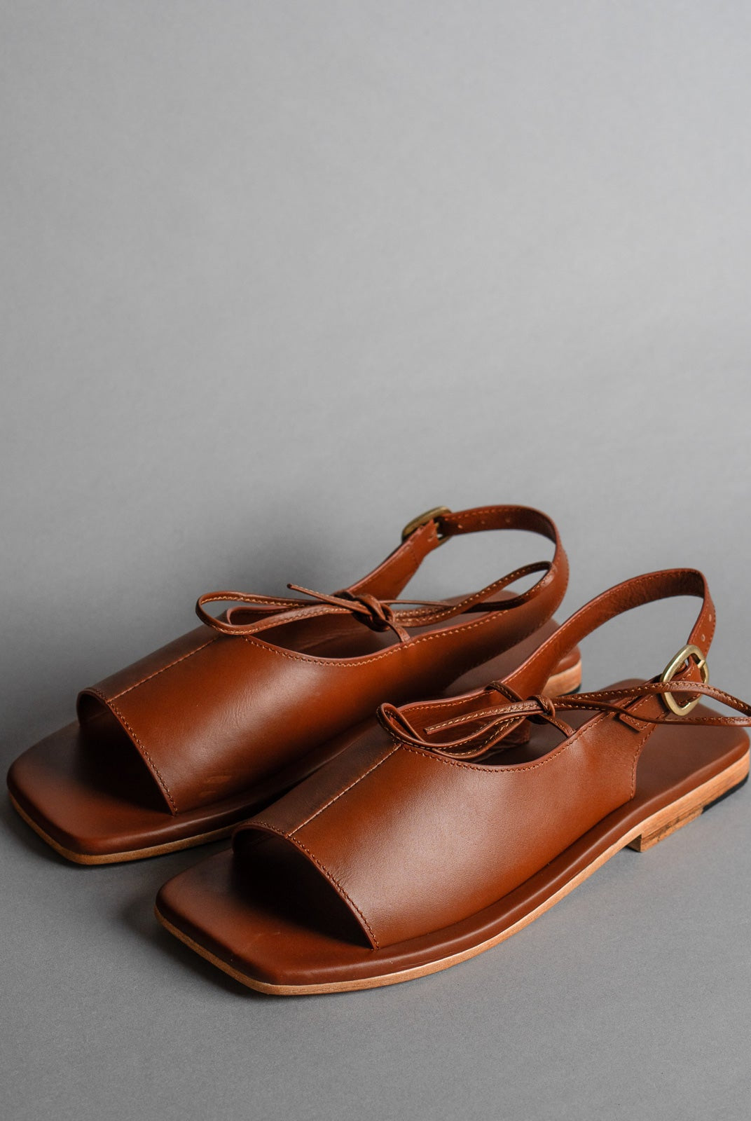 Tan Mio Sandals - Women - CiceroniSandalsSlomotion