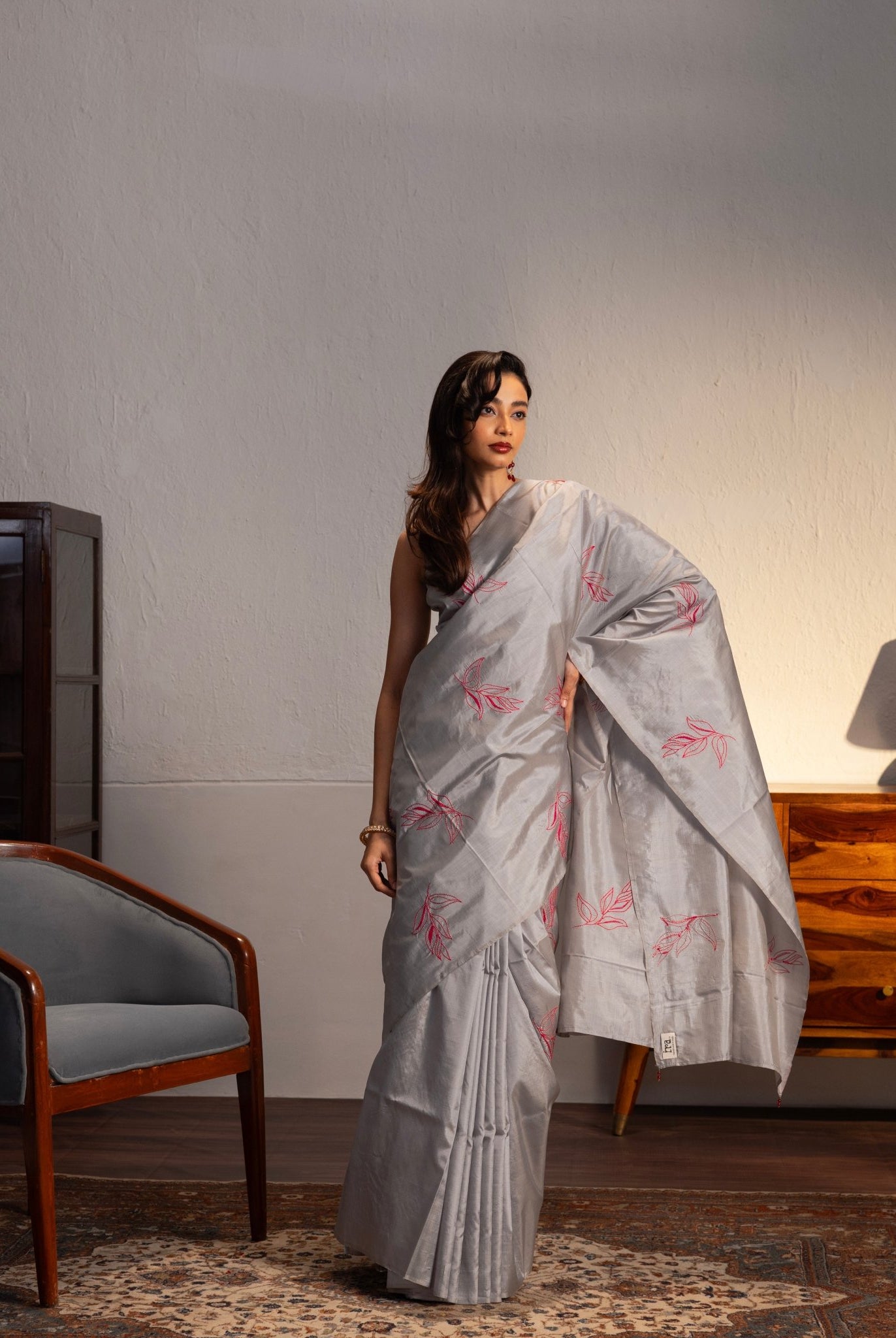 Tarana - Light Grey - CiceroniSareeIra