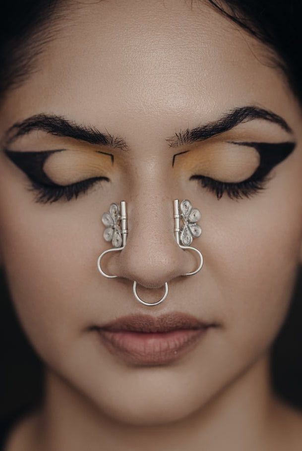 Tarkashi Nose Jewellery - CiceroniNose pinBaka