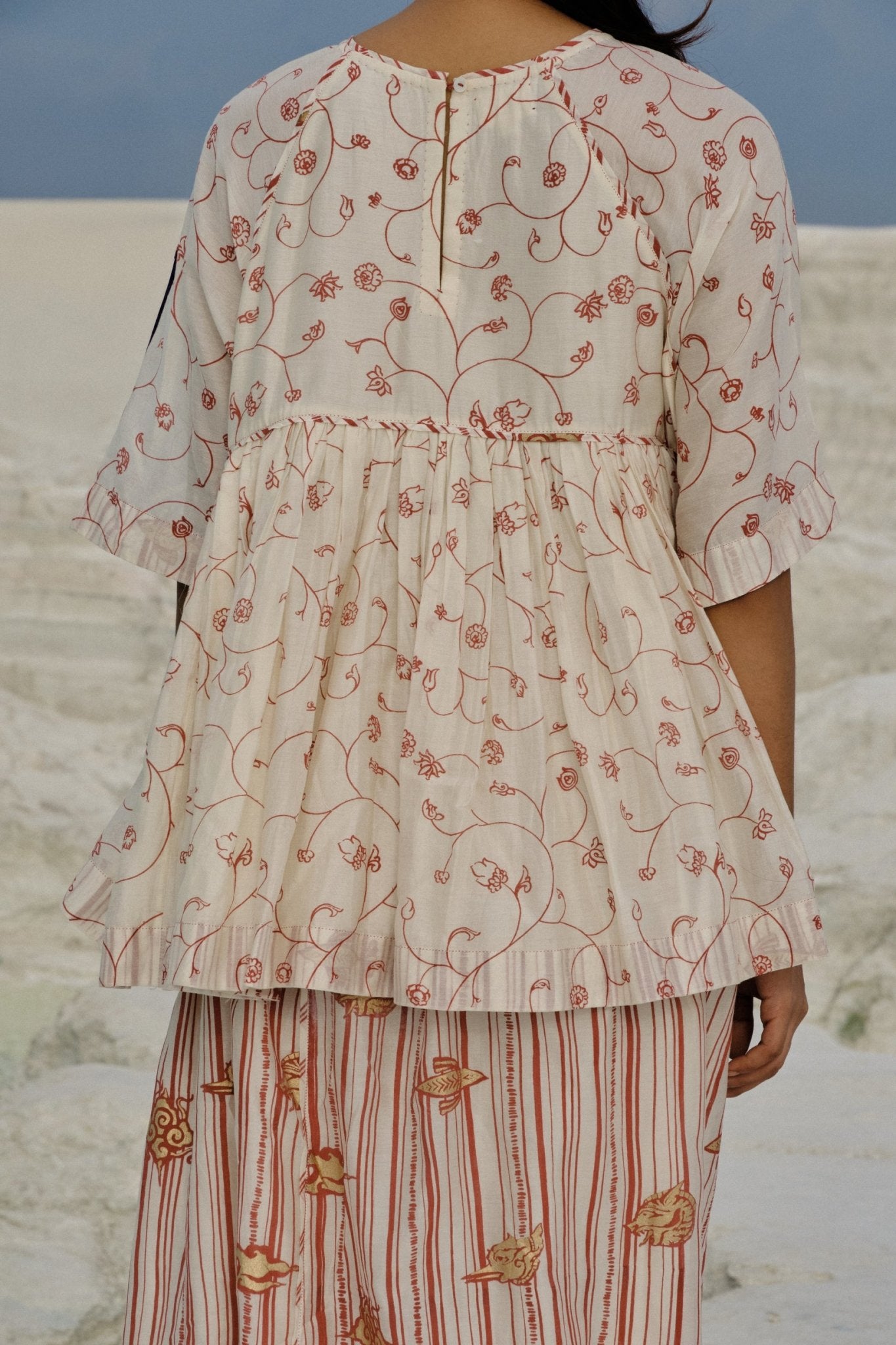 Taya Raglan Top - CiceroniTopsAhmev