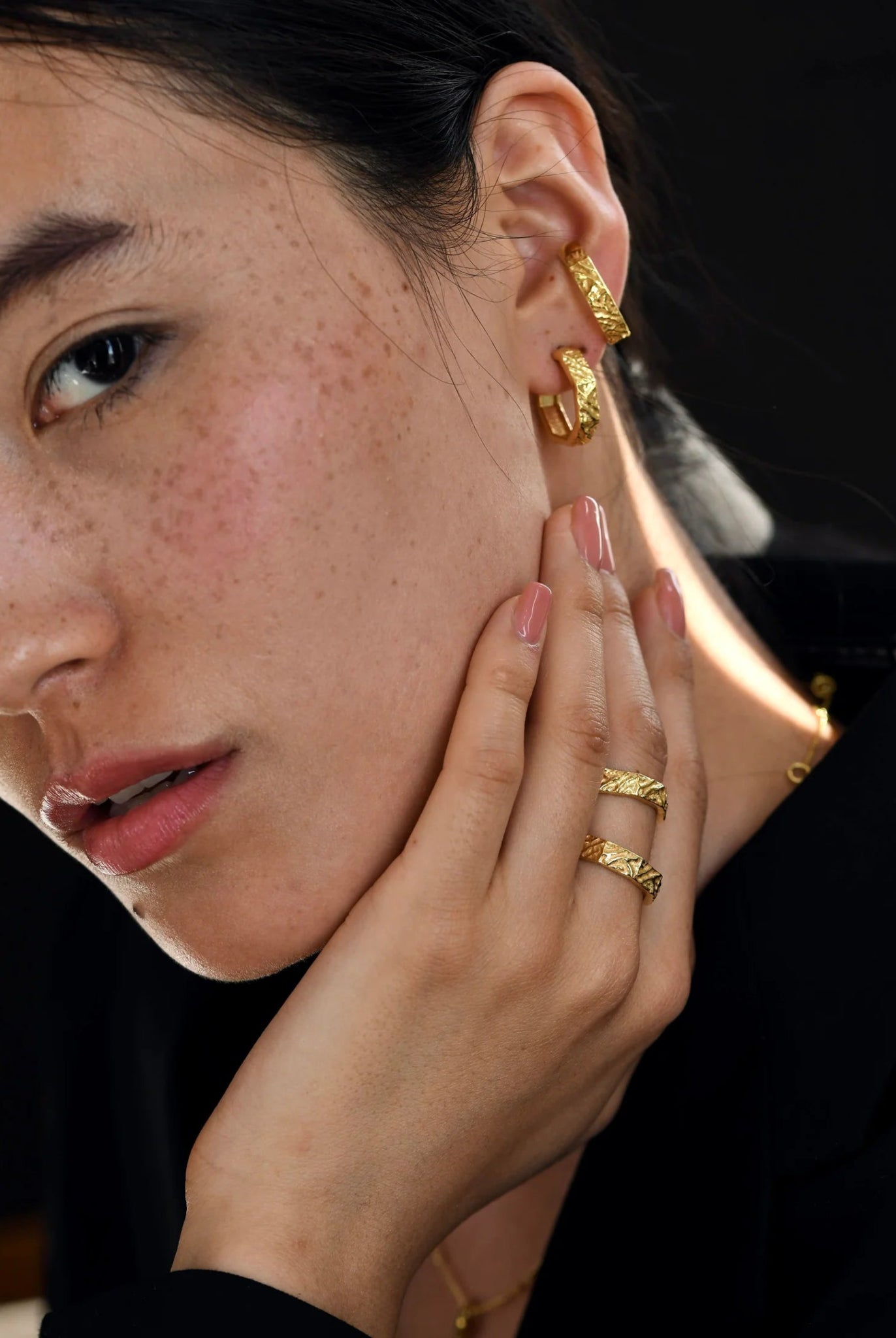 Textured Hexagon Hoop Earrings - CiceroniEarringsThe Loom Art