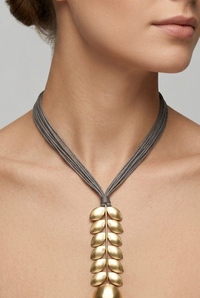 The Fern Stem Necklace - CiceroniNecklaceZaza by Somya