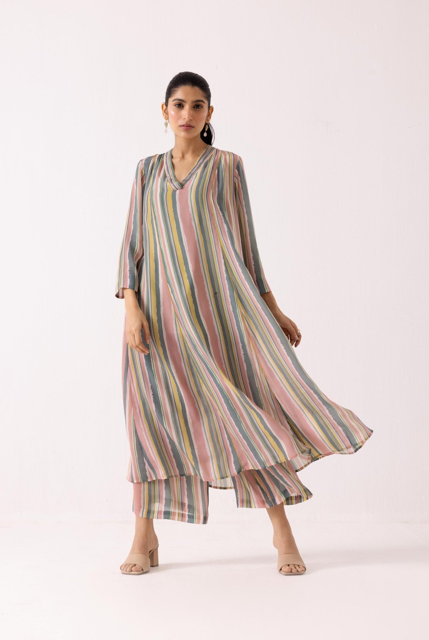 Thea Marshmallow Set - CiceroniKurta SetLabel Shreya Sharma