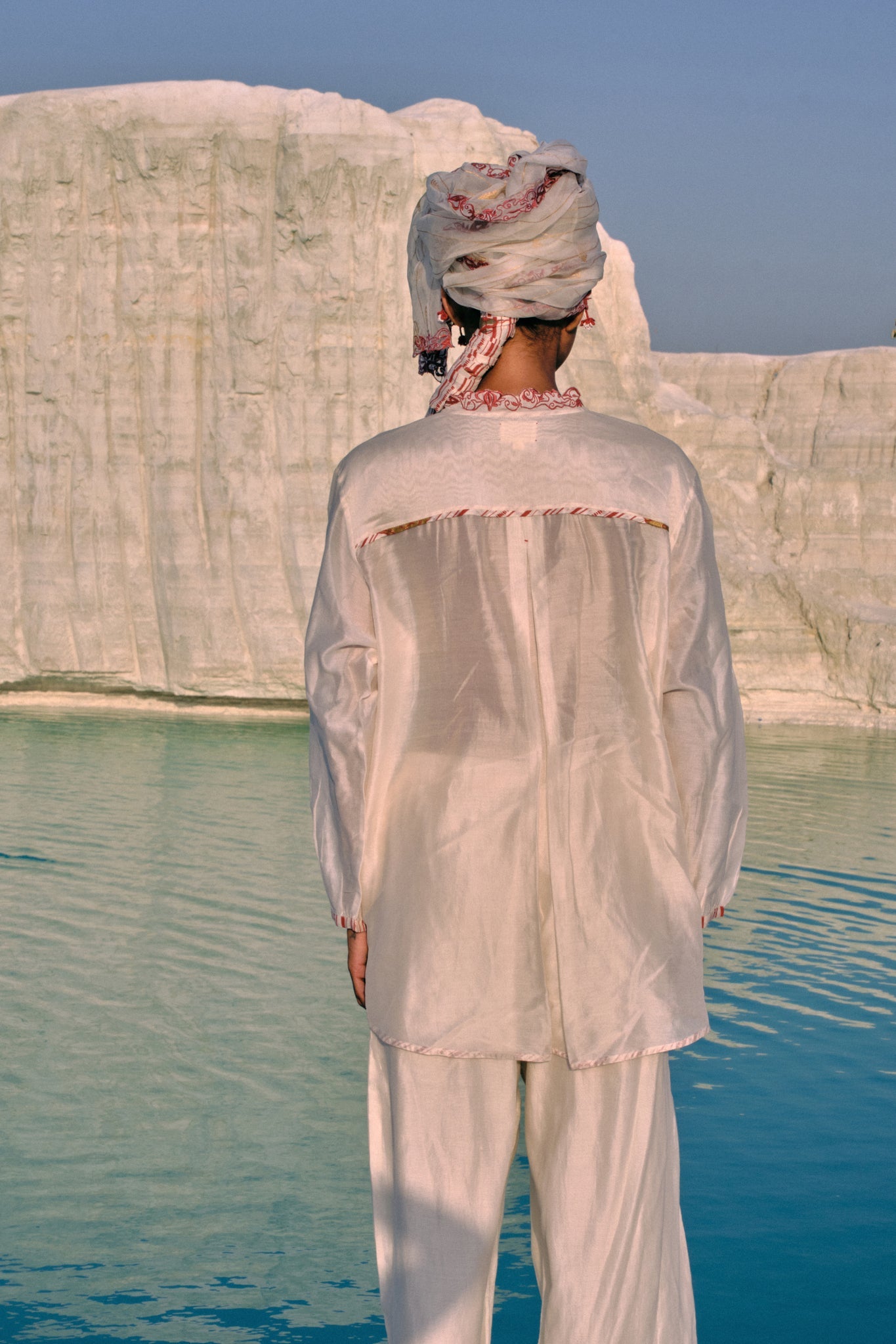 Thida Mandarin Shirt - CiceroniWomen ShirtsAhmev