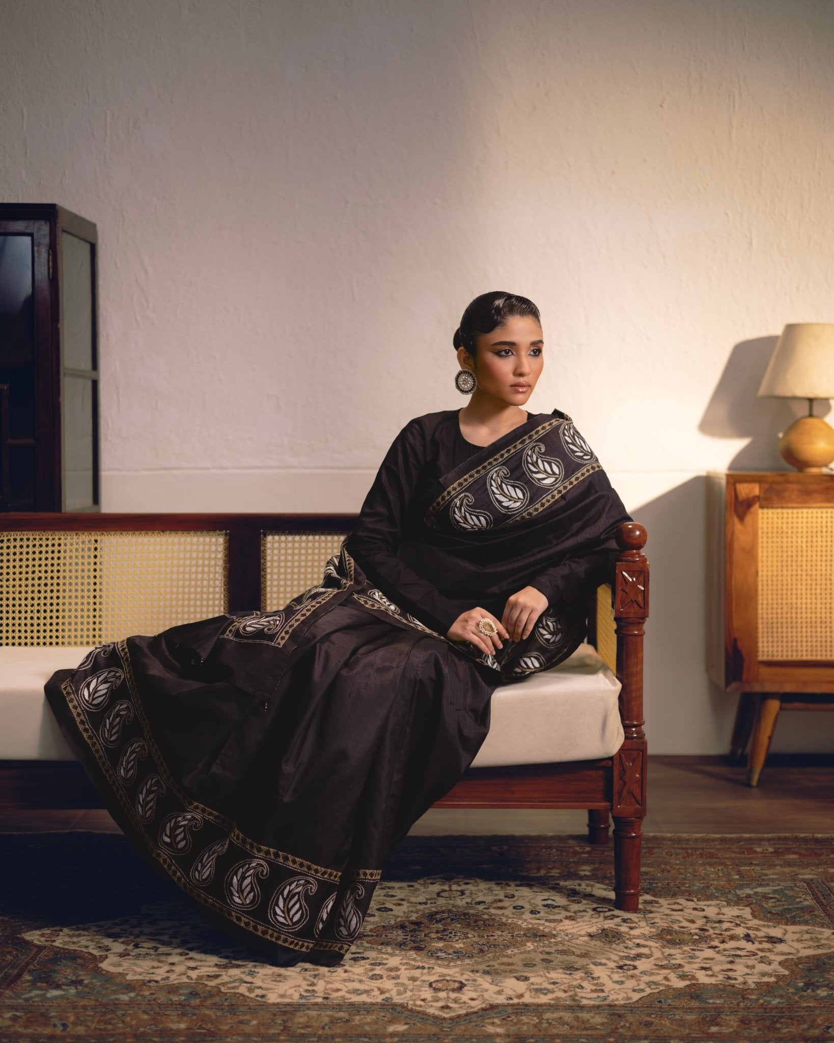 Thumri - Black - CiceroniSareeIra