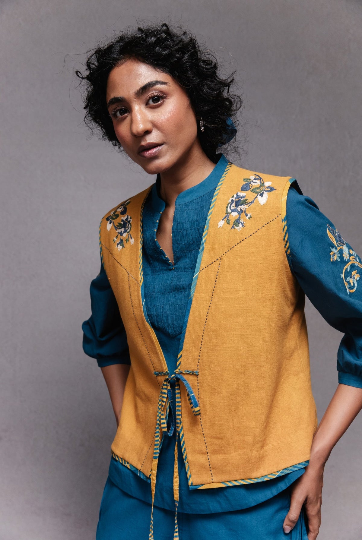 Tie up Vest Mustard - CiceroniVestSubbah
