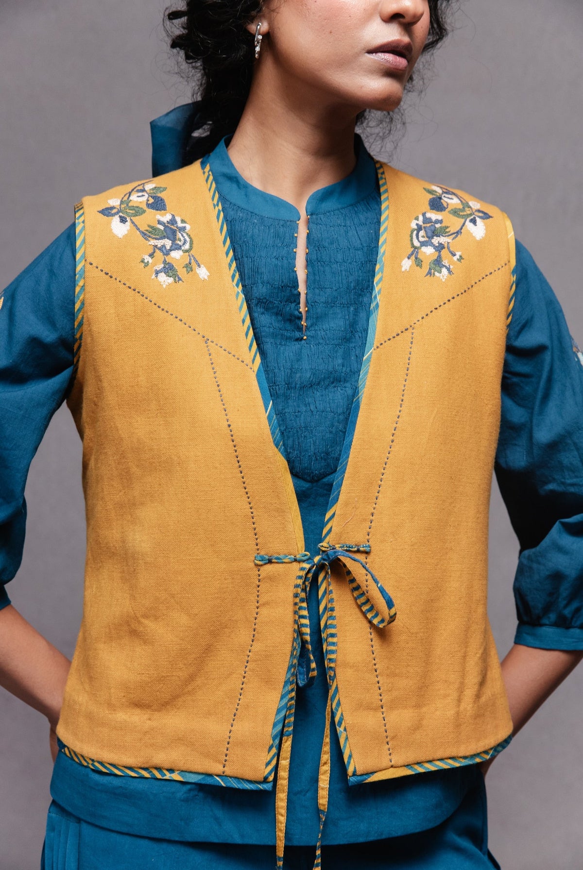 Tie up Vest Mustard - CiceroniVestSubbah