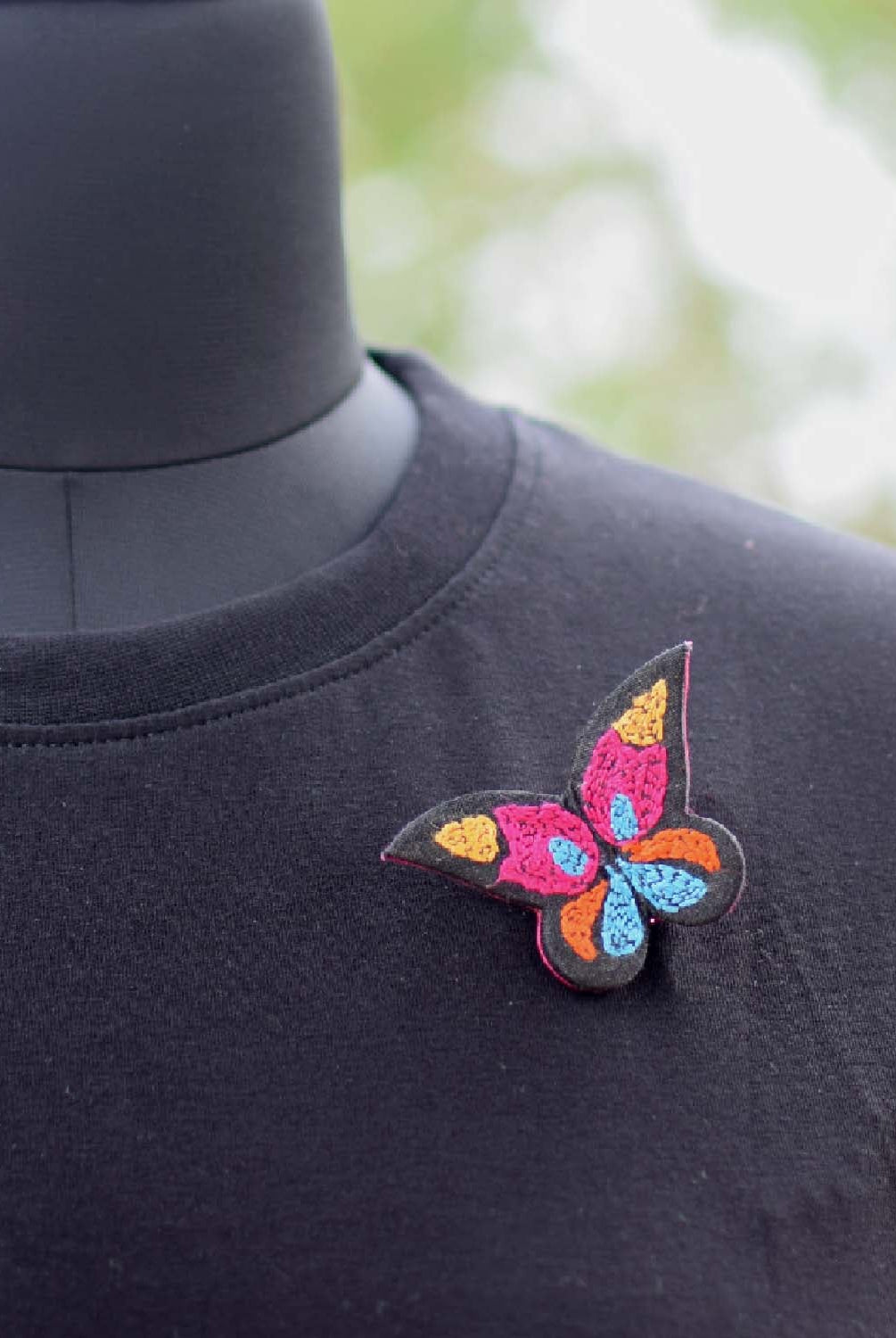 Titli Brooch - Black - CiceroniBroochPaulami
