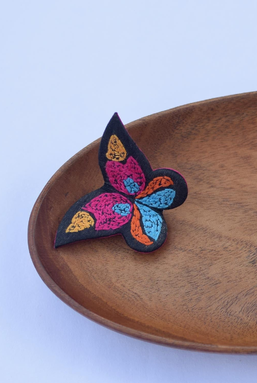 Titli Brooch - Black - CiceroniBroochPaulami