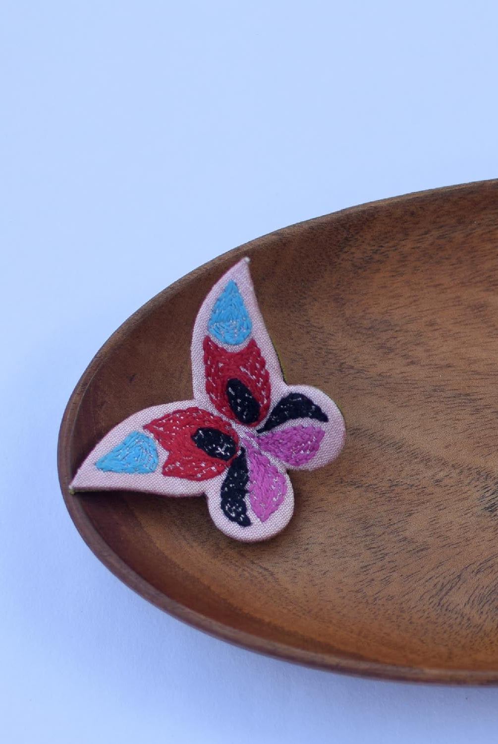Titli Brooch - Pink - CiceroniBroochPaulami