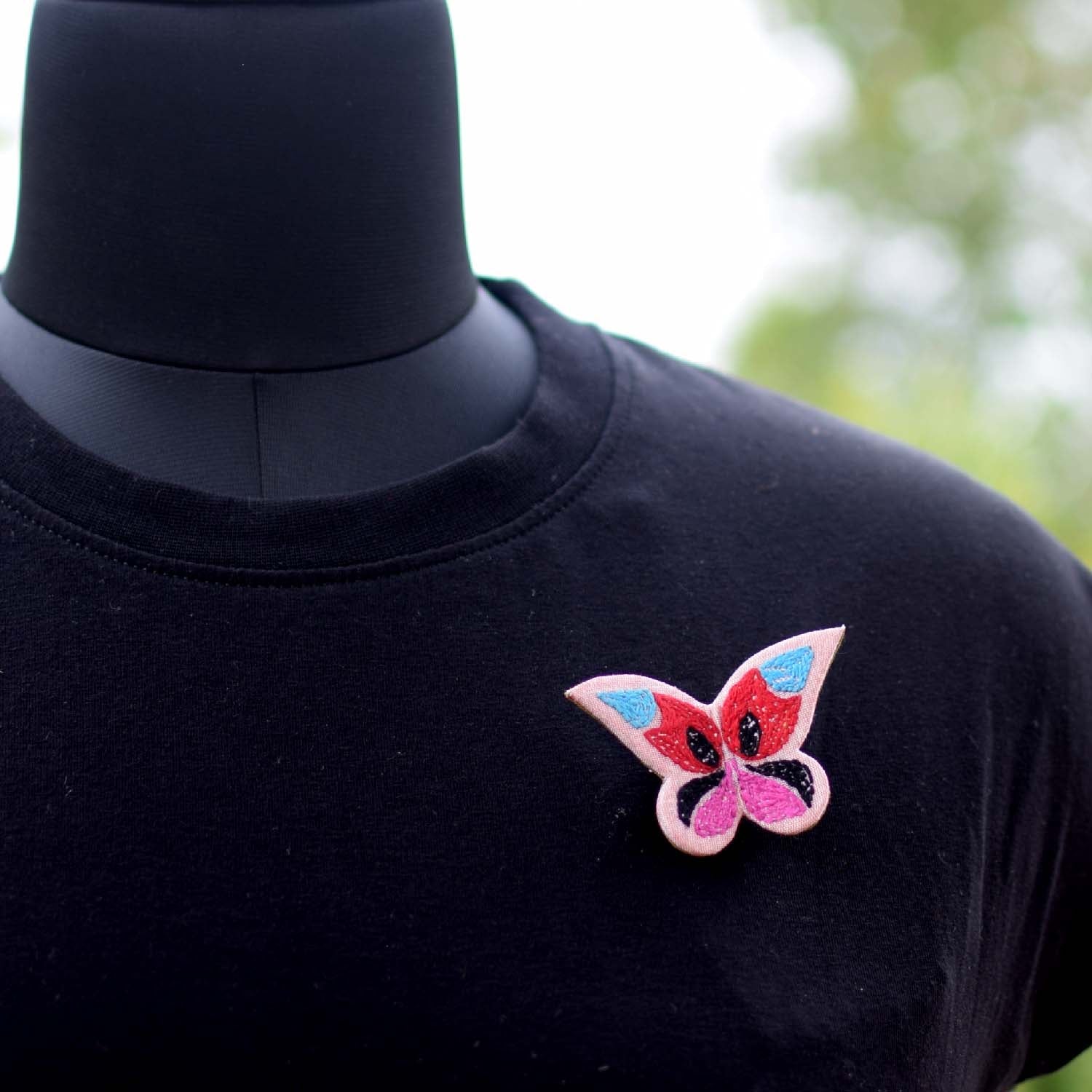 Titli Brooch - Pink - CiceroniBroochPaulami