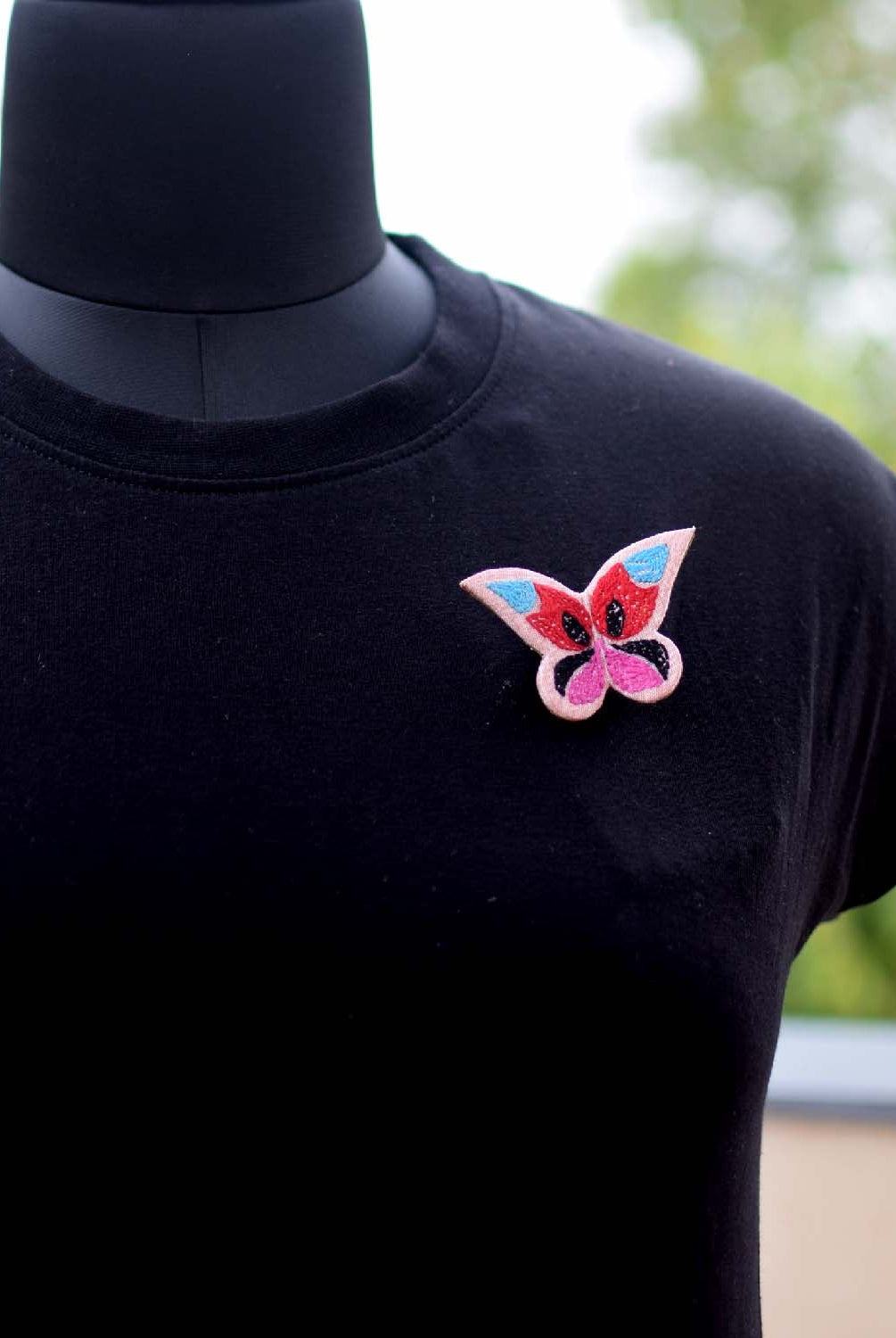 Titli Brooch - Pink - CiceroniBroochPaulami