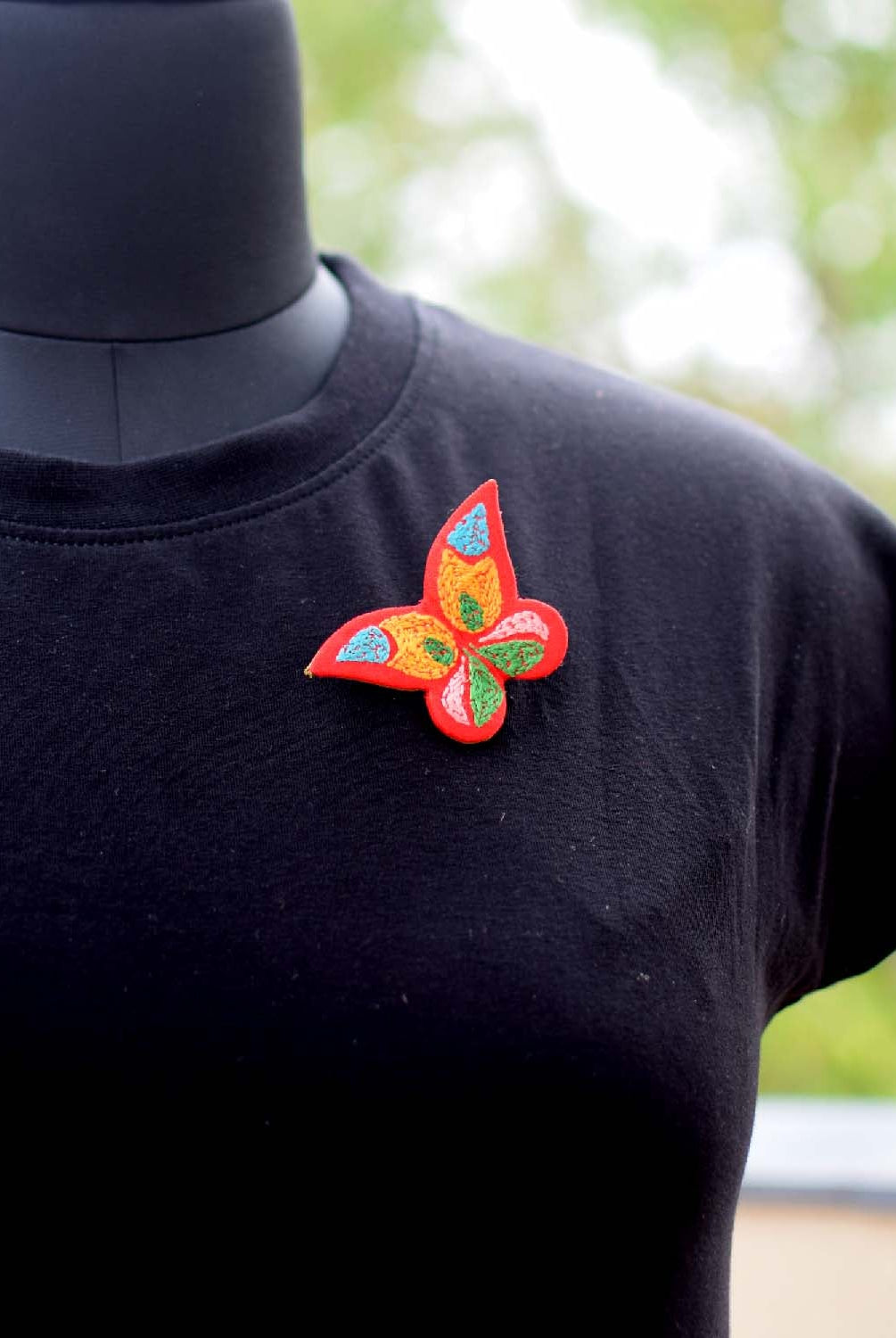 Titli Brooch - Red - CiceroniBroochPaulami