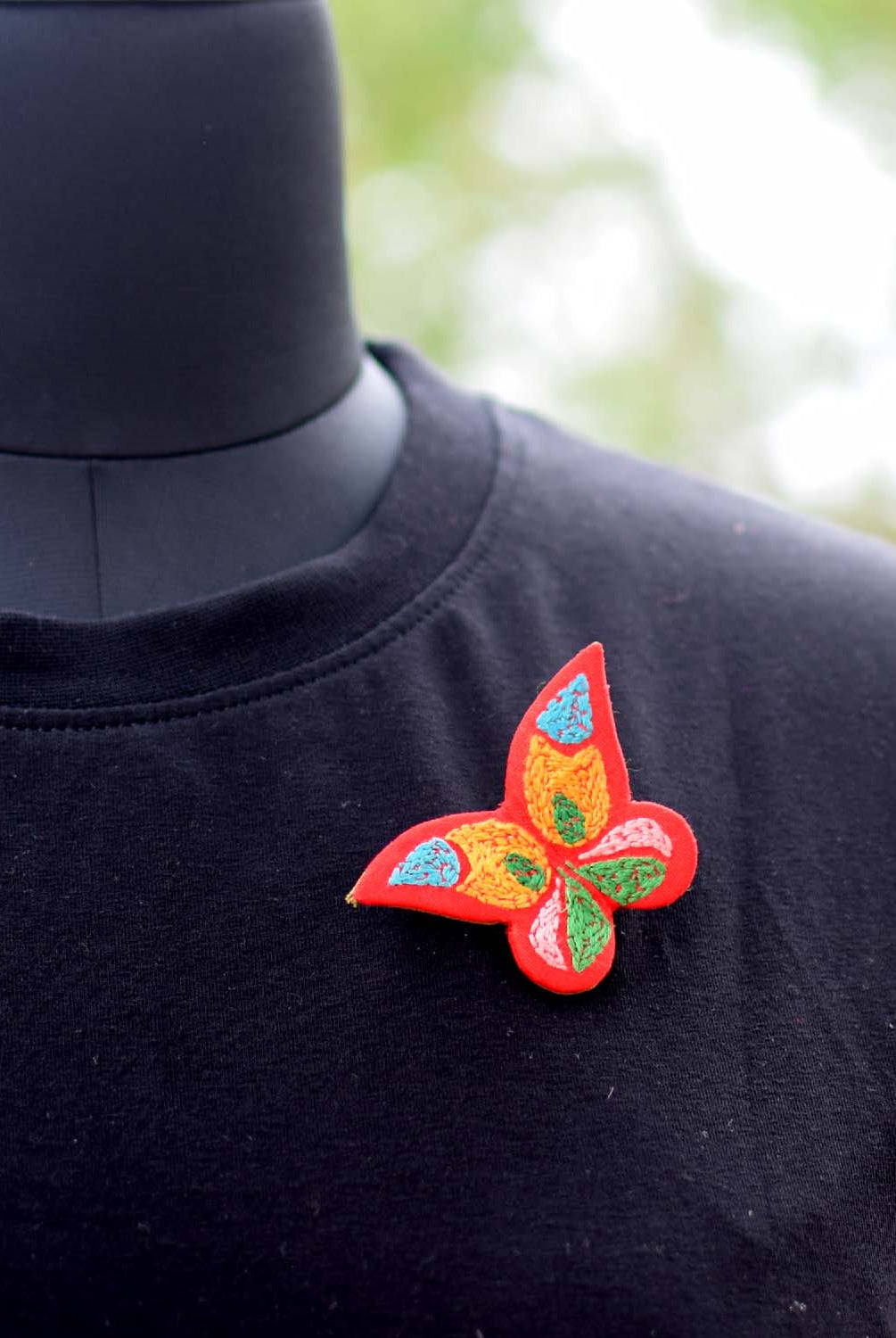 Titli Brooch - Red - CiceroniBroochPaulami