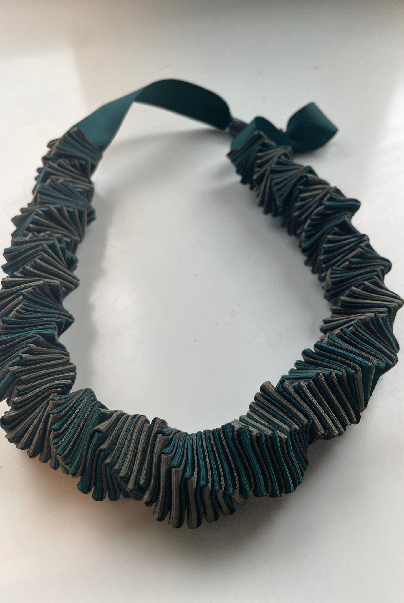 Tred Necklace - CiceroniNecklaceMerald Curio