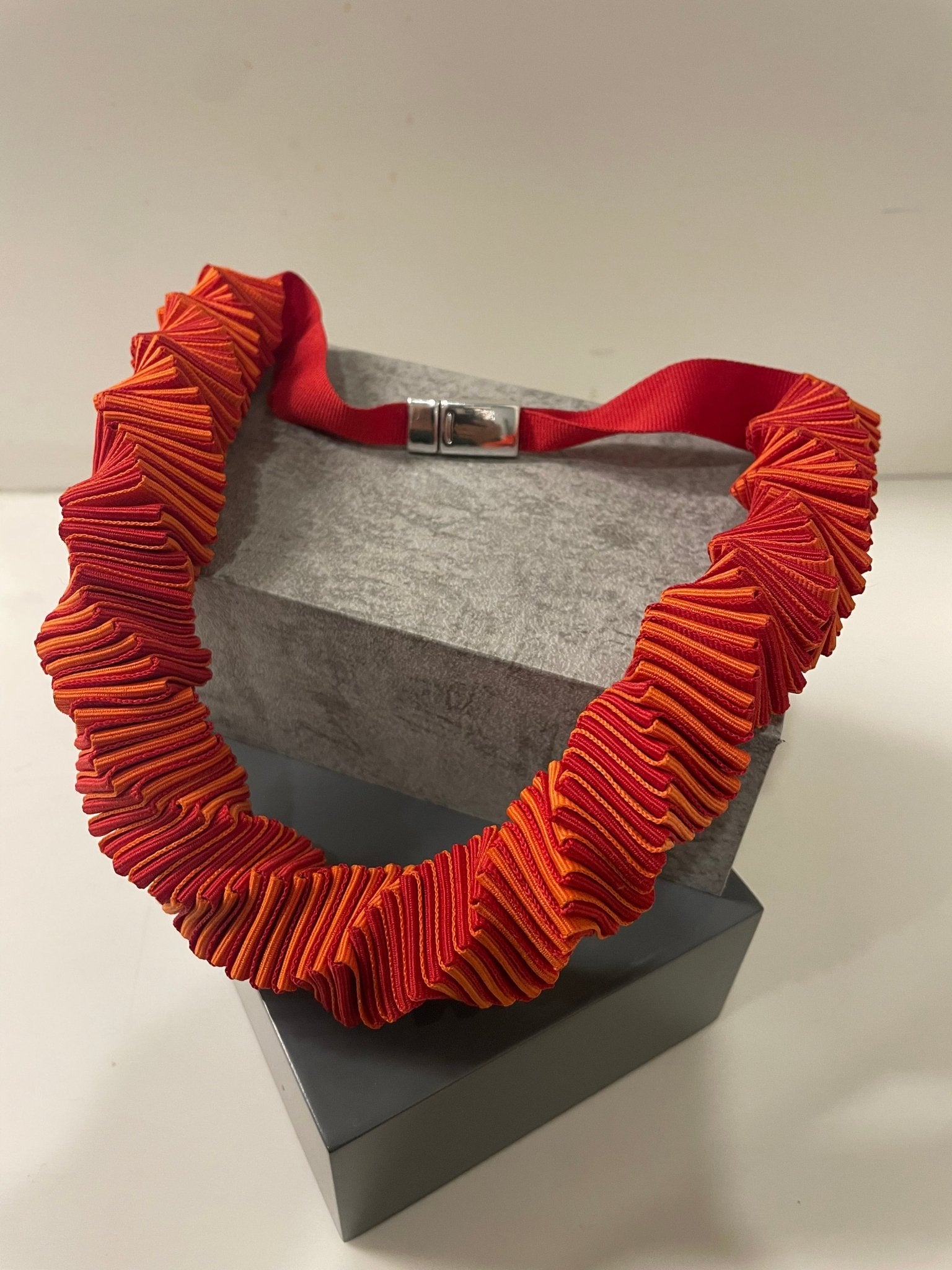 Tred Necklace - CiceroniNecklaceMerald Curio