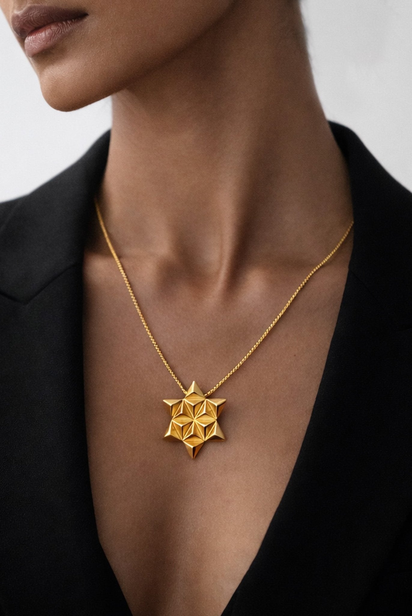 Trine Pendant and Chain - CiceroniNeckpieceNO.NA.MÈ