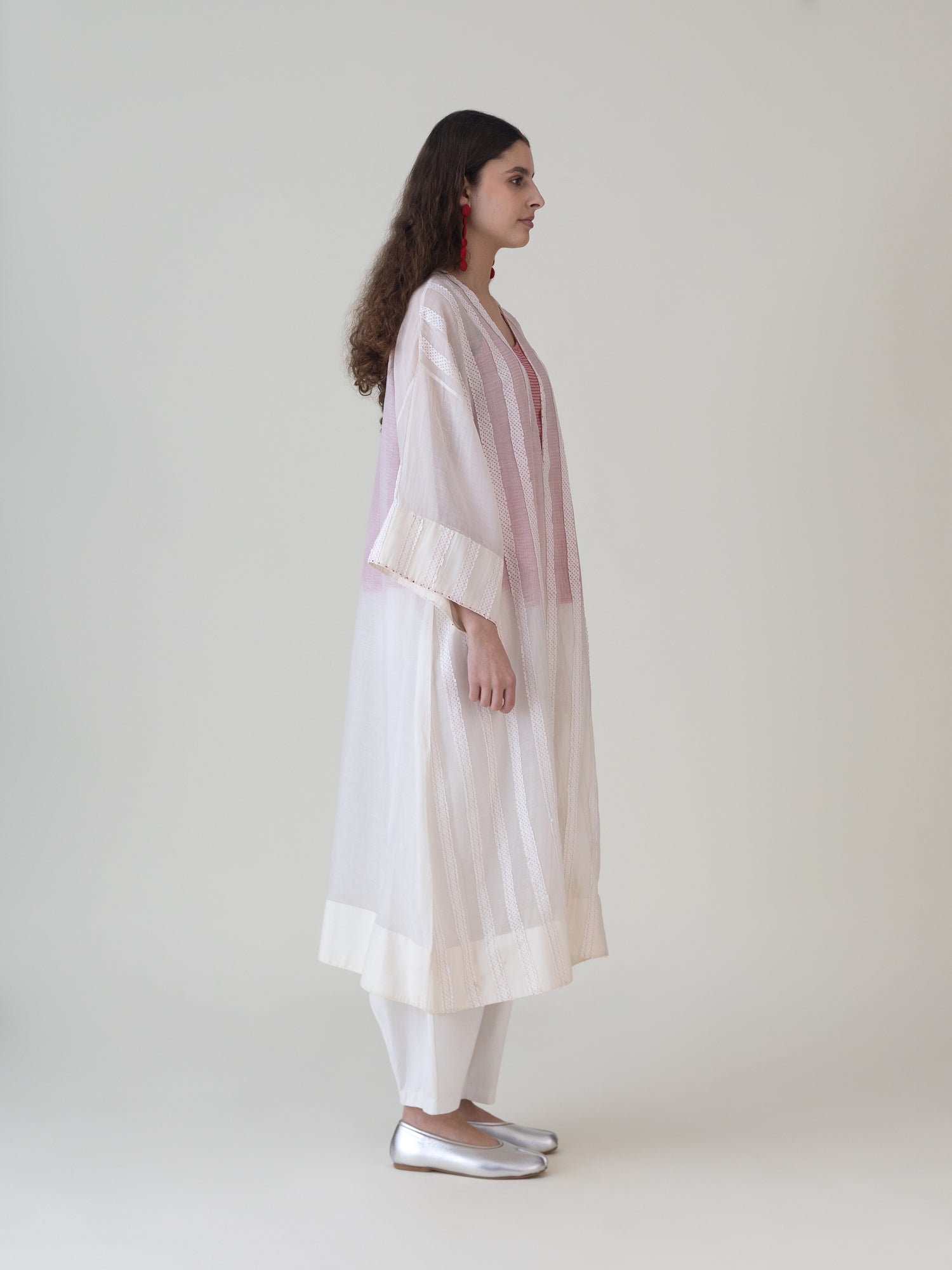 Tsukikabu White Overlay - CiceroniJacketsShades of India